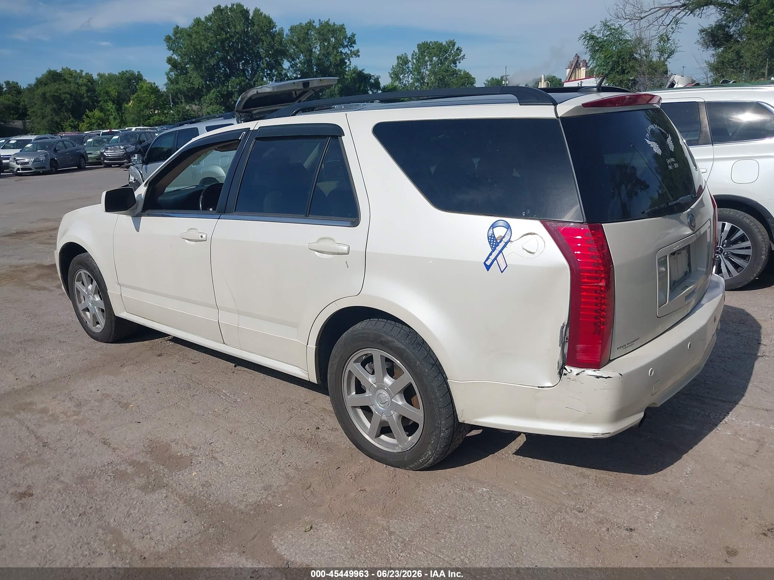 2005 Cadillac Srx V6 White vin: 1GYEE637150211566