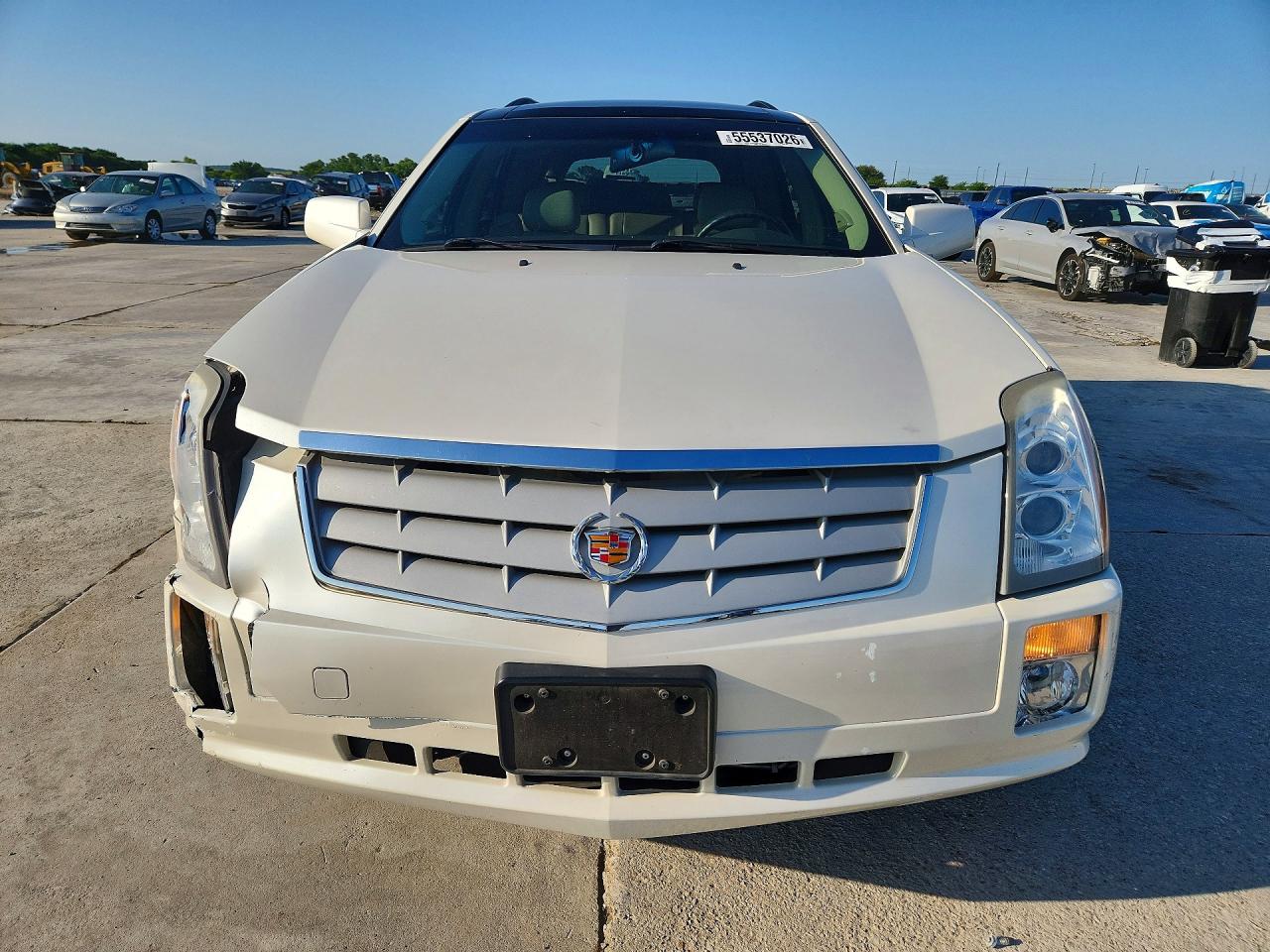 2008 Cadillac Srx White vin: 1GYEE637180131642