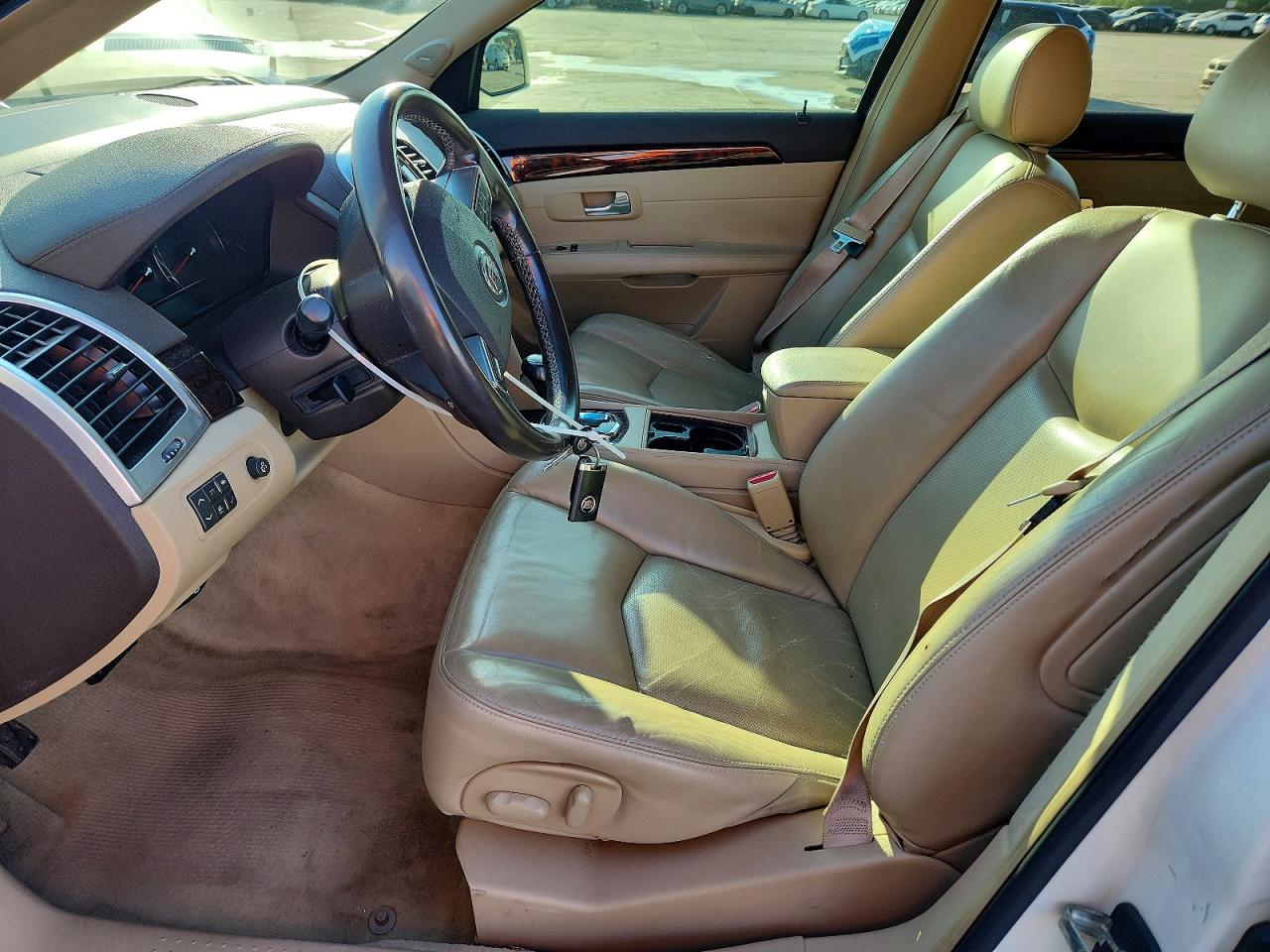 2008 Cadillac Srx White vin: 1GYEE637180131642