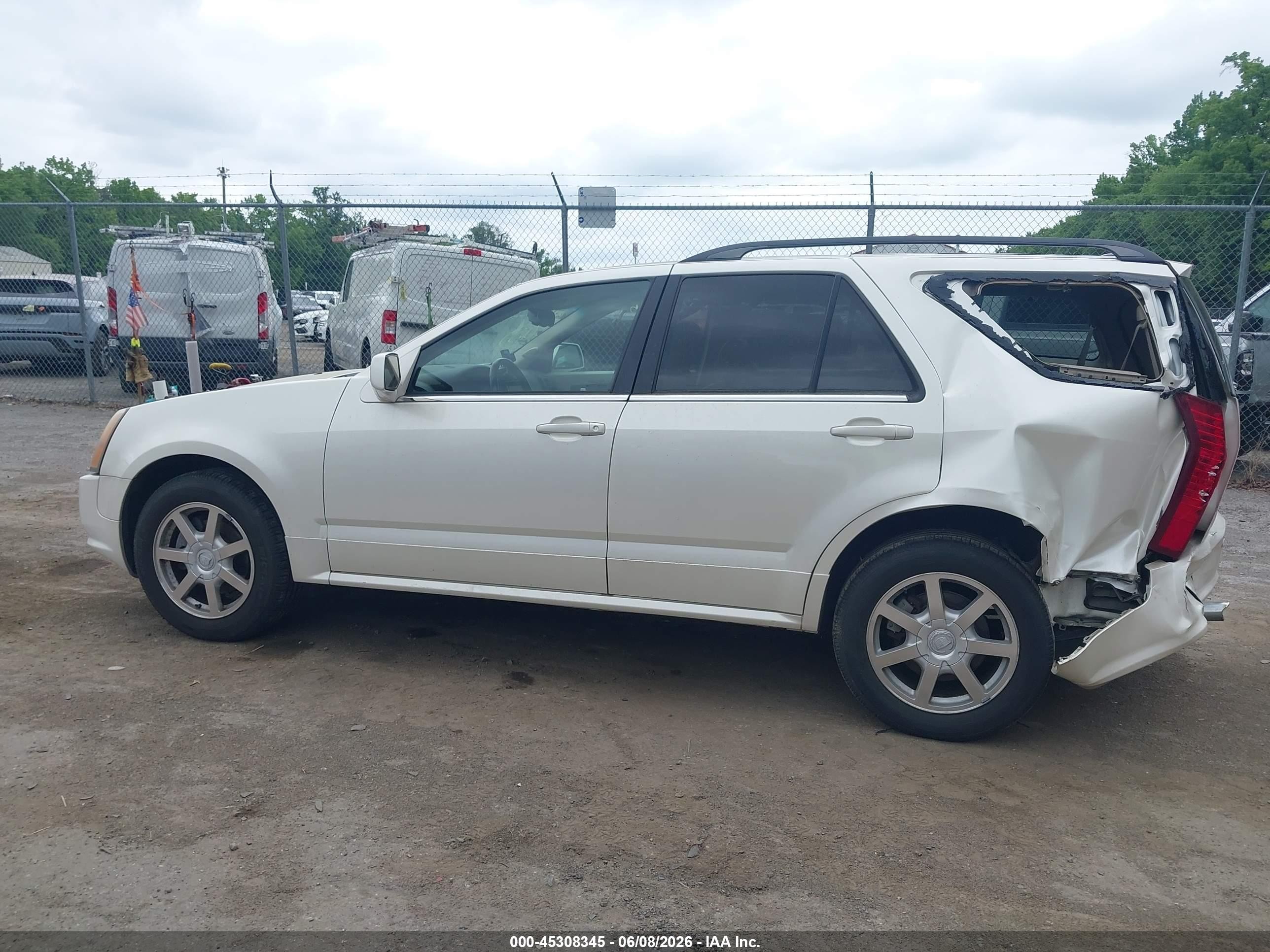 2005 Cadillac Srx V6 White vin: 1GYEE637250194857