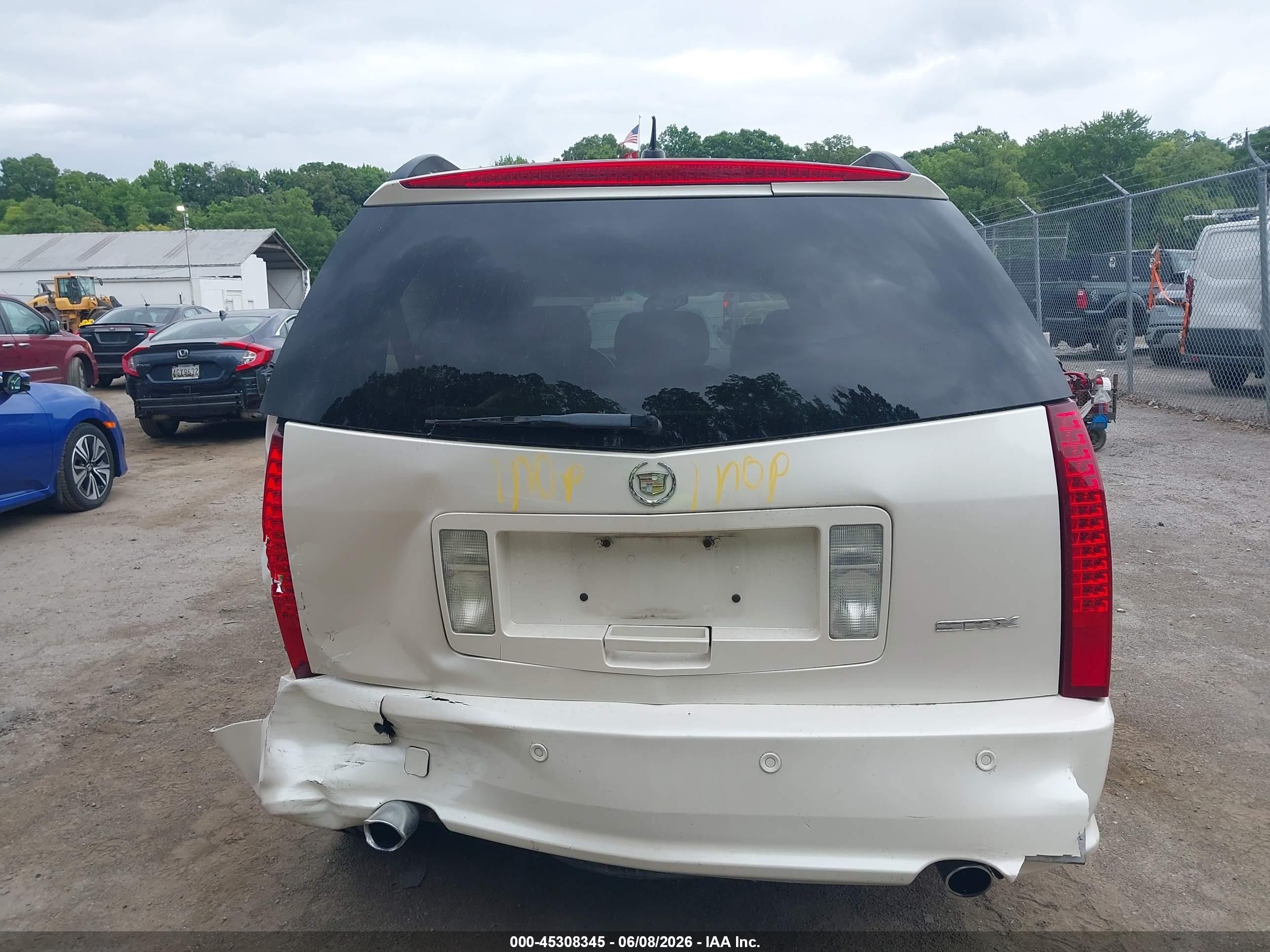 2005 Cadillac Srx V6 White vin: 1GYEE637250194857