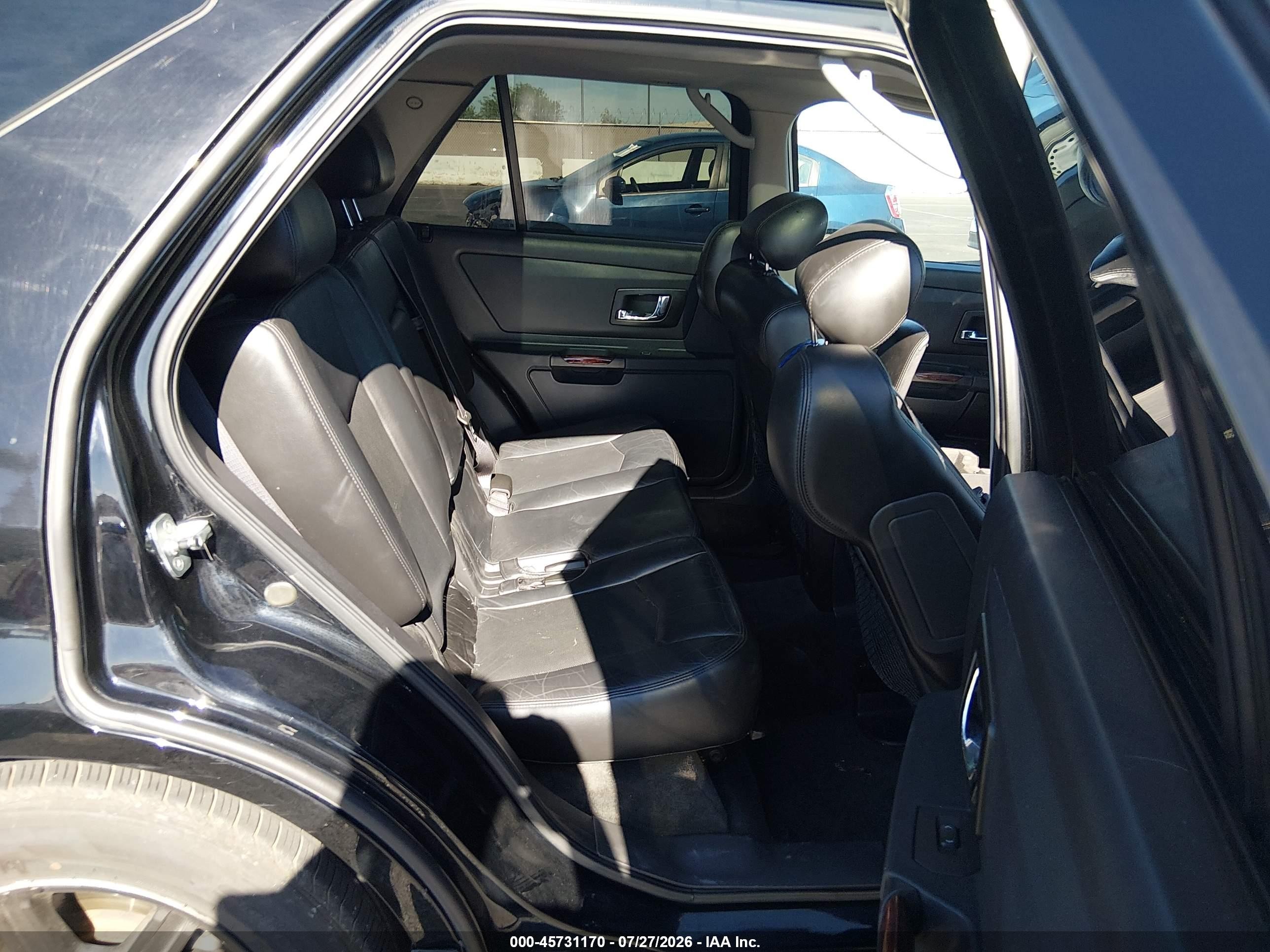 2004 Cadillac Srx Standard Black vin: 1GYEE637340162613