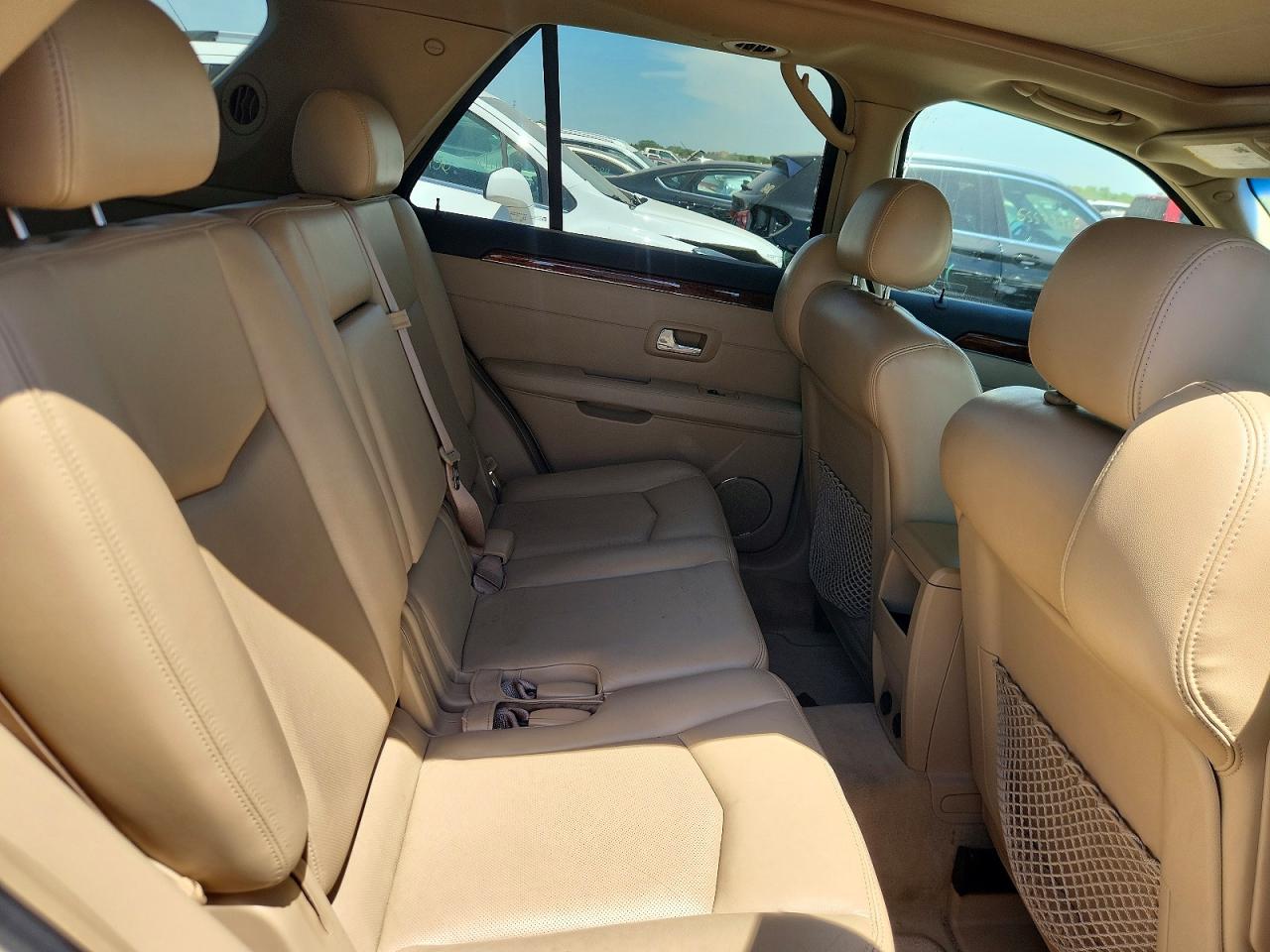 2007 Cadillac Srx White vin: 1GYEE637370136906