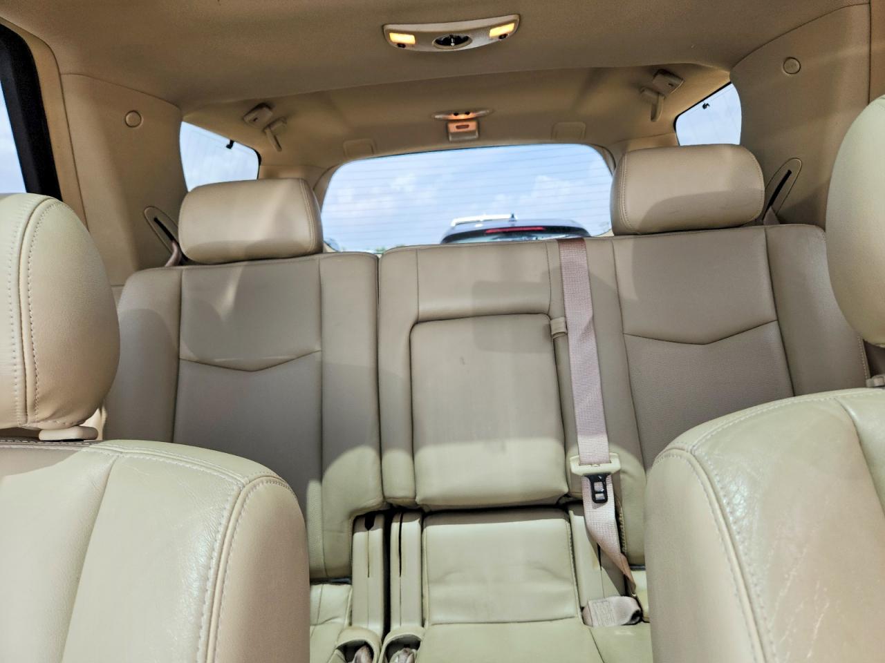 2008 Cadillac Srx Silver vin: 1GYEE637380149608