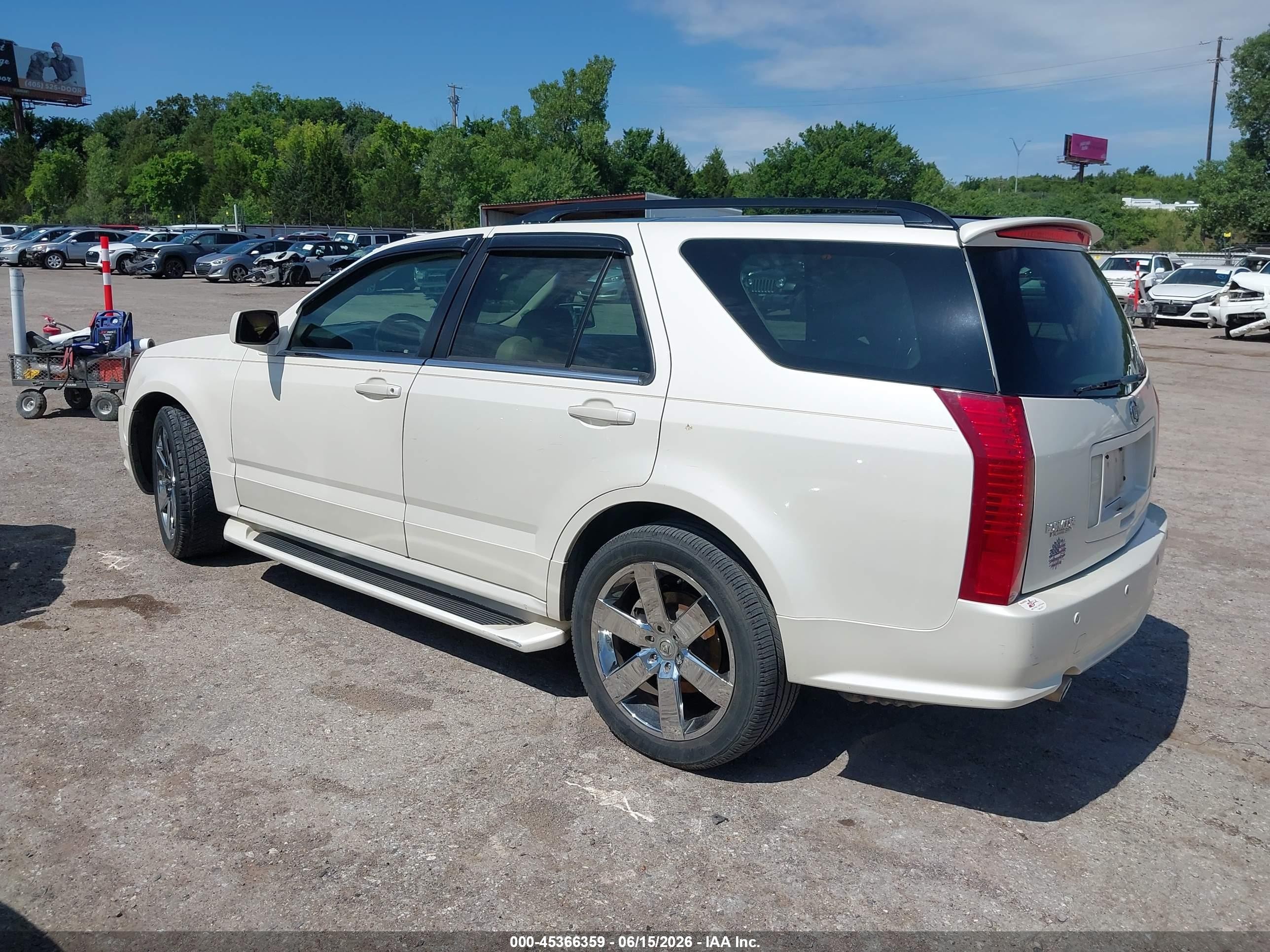 2004 Cadillac Srx Standard White vin: 1GYEE637440150941