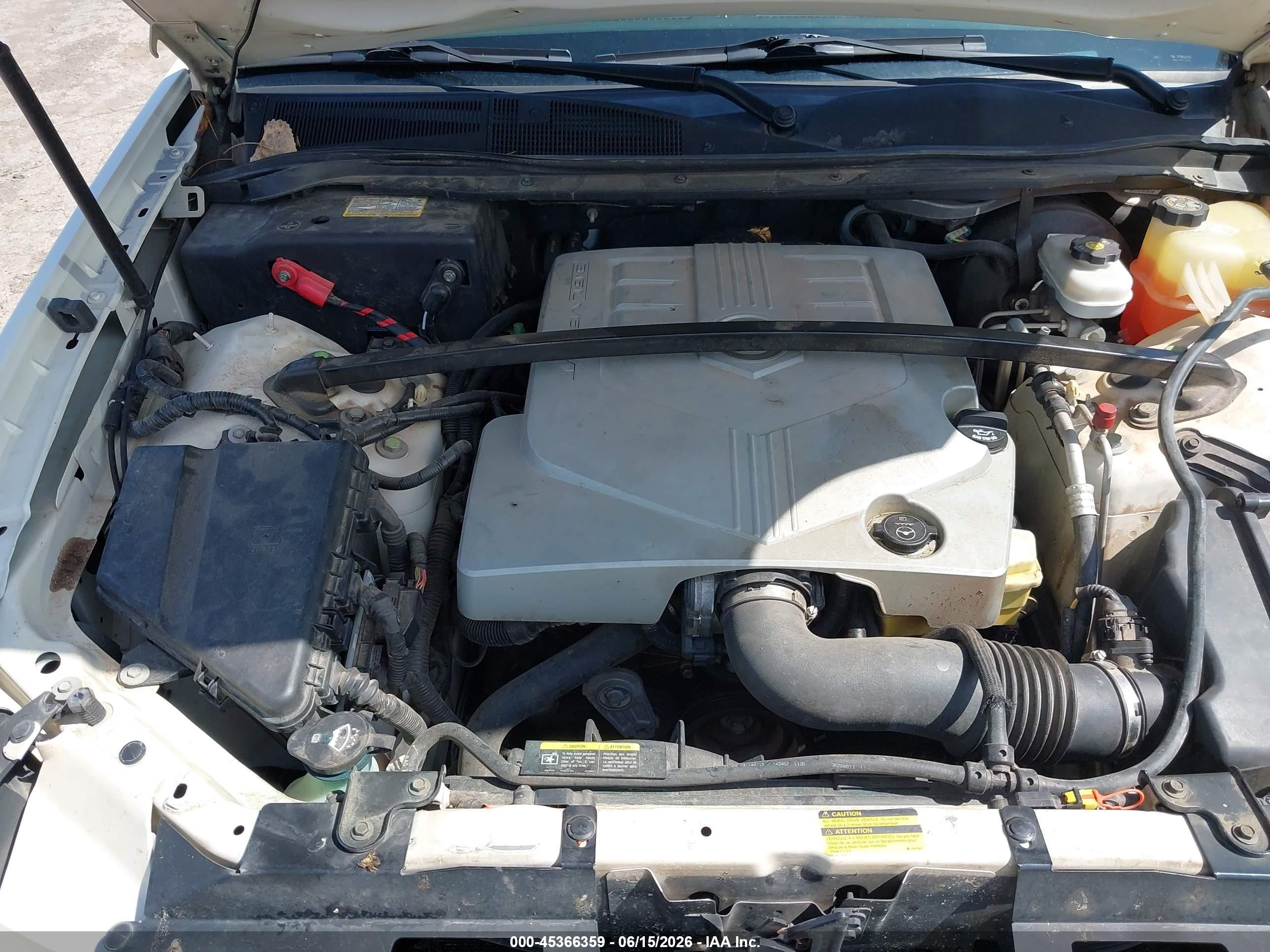 2004 Cadillac Srx Standard White vin: 1GYEE637440150941