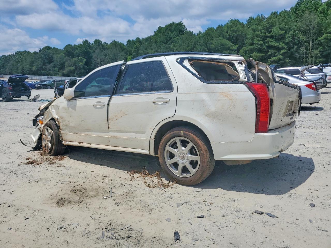 2005 Cadillac Srx White vin: 1GYEE637450214381