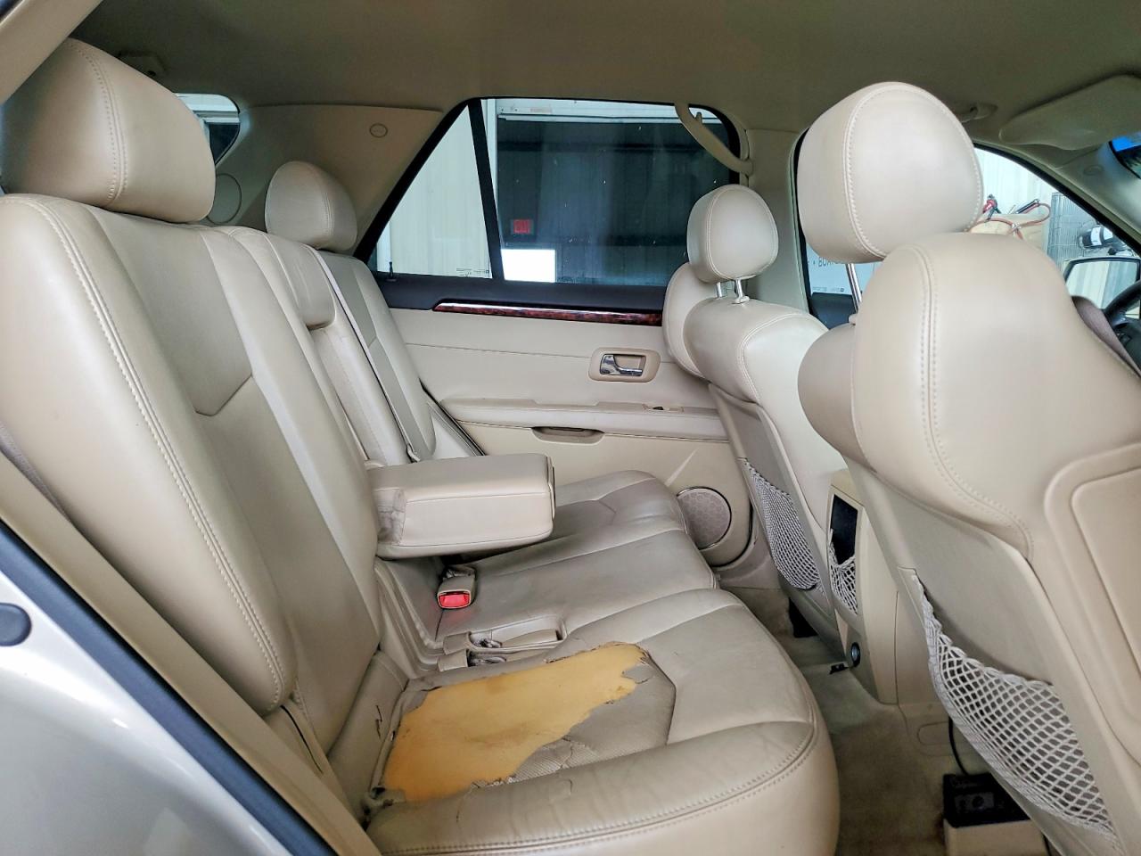 2007 Cadillac Srx Gold vin: 1GYEE637470187413