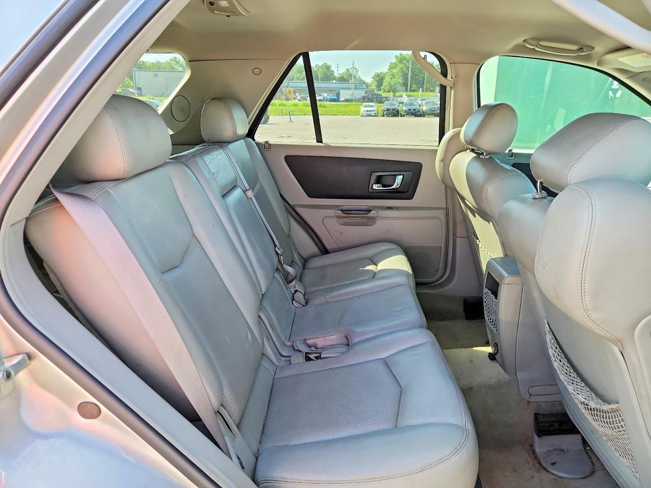 2005 Cadillac Srx Серебряный vin: 1GYEE637550217192