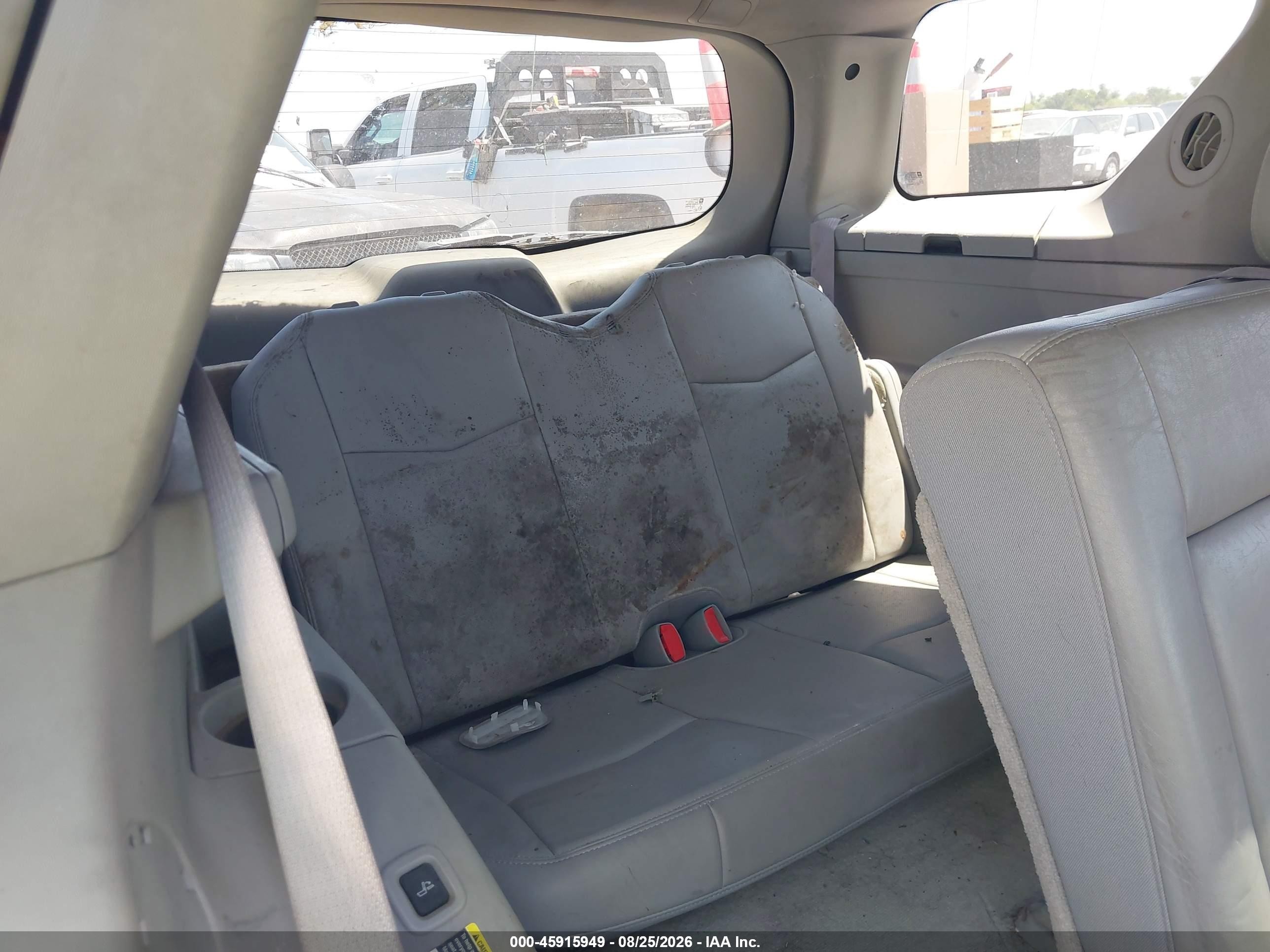 2005 Cadillac Srx V6 Silver vin: 1GYEE637650208193