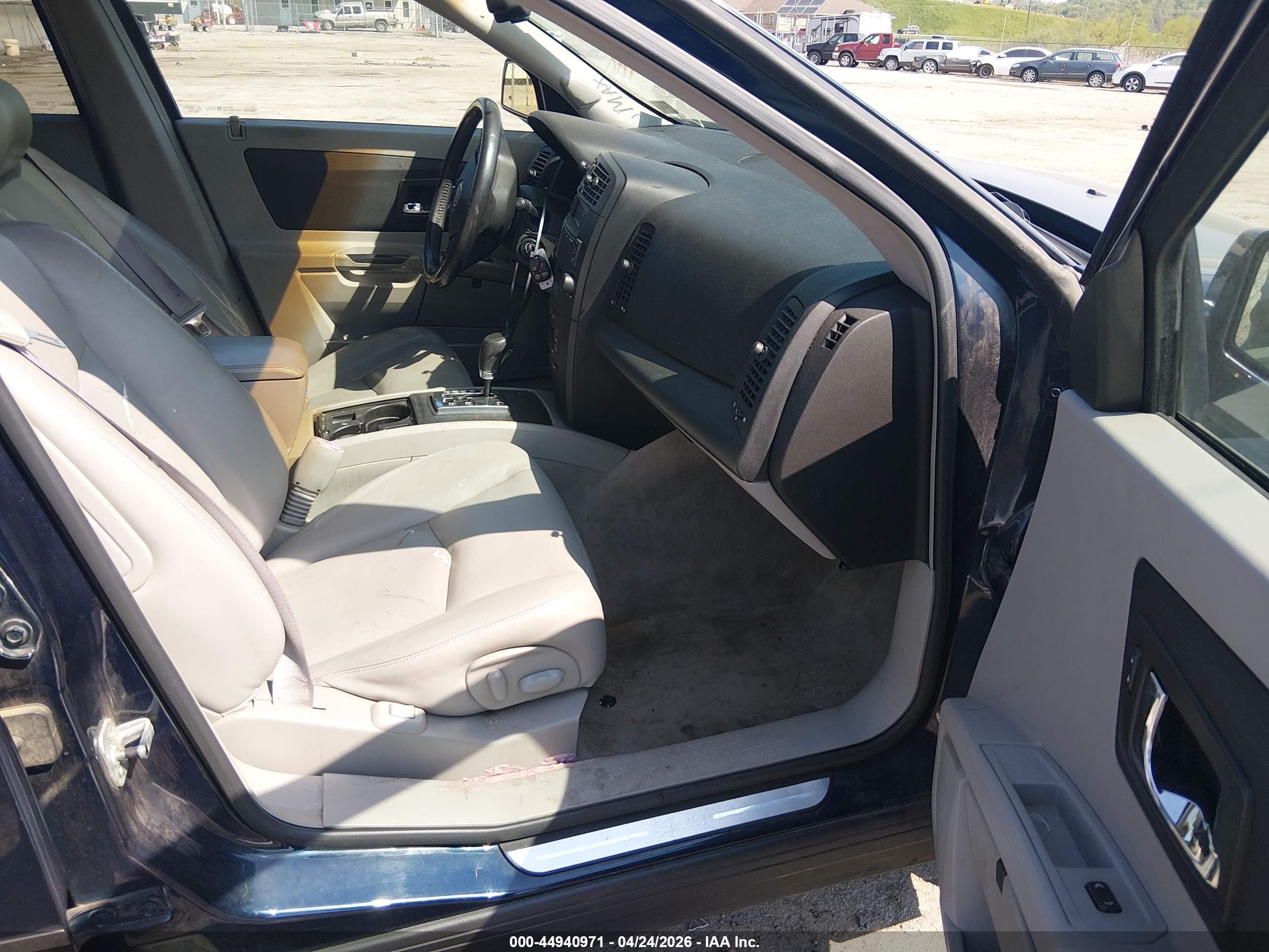 2006 Cadillac Srx V6 Dark Blue vin: 1GYEE637760216580