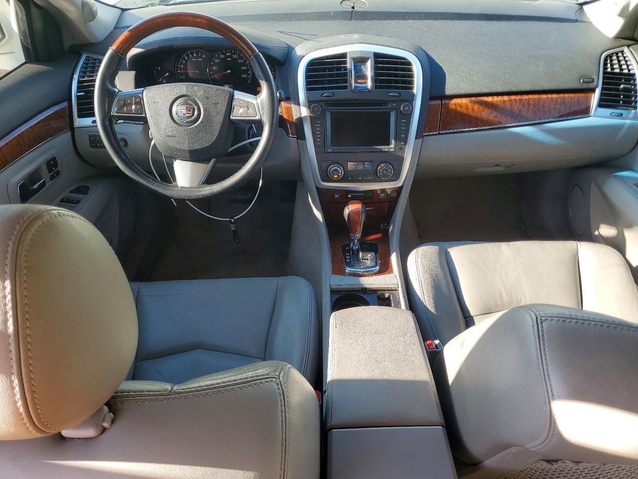 2008 Cadillac Srx White vin: 1GYEE637780183941