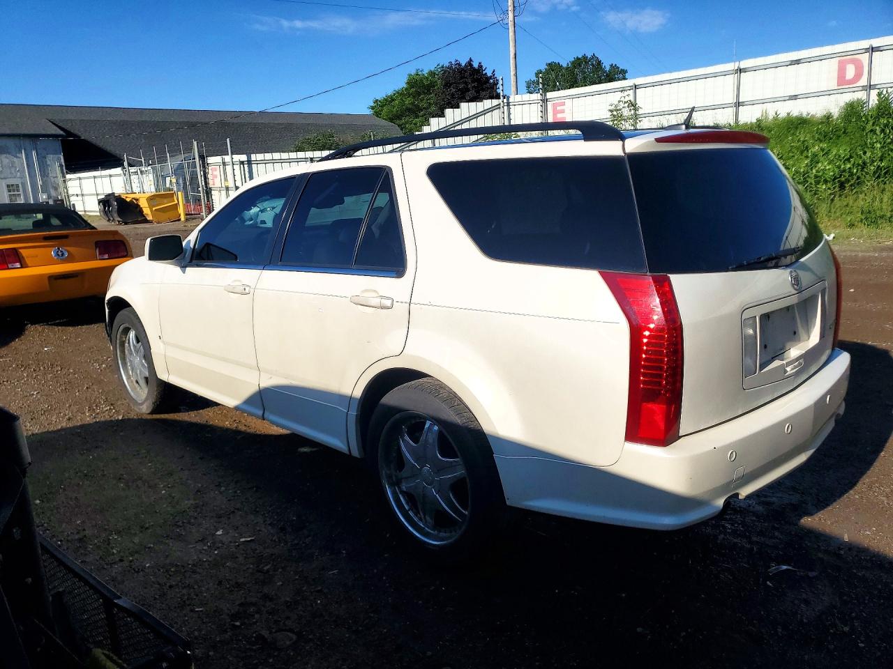 2008 Cadillac Srx White vin: 1GYEE637780183941