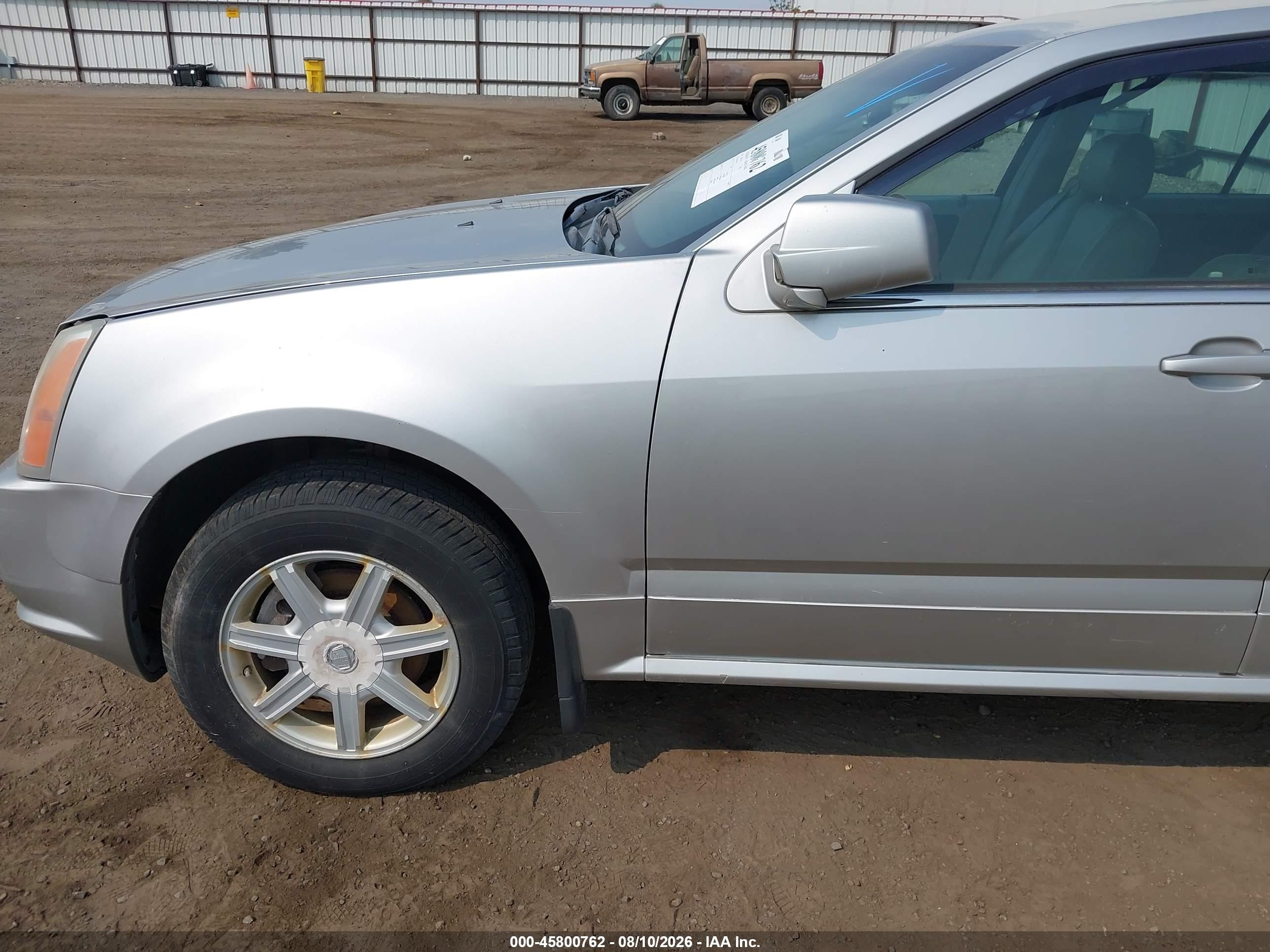2004 Cadillac Srx Standard Silver vin: 1GYEE637840158279