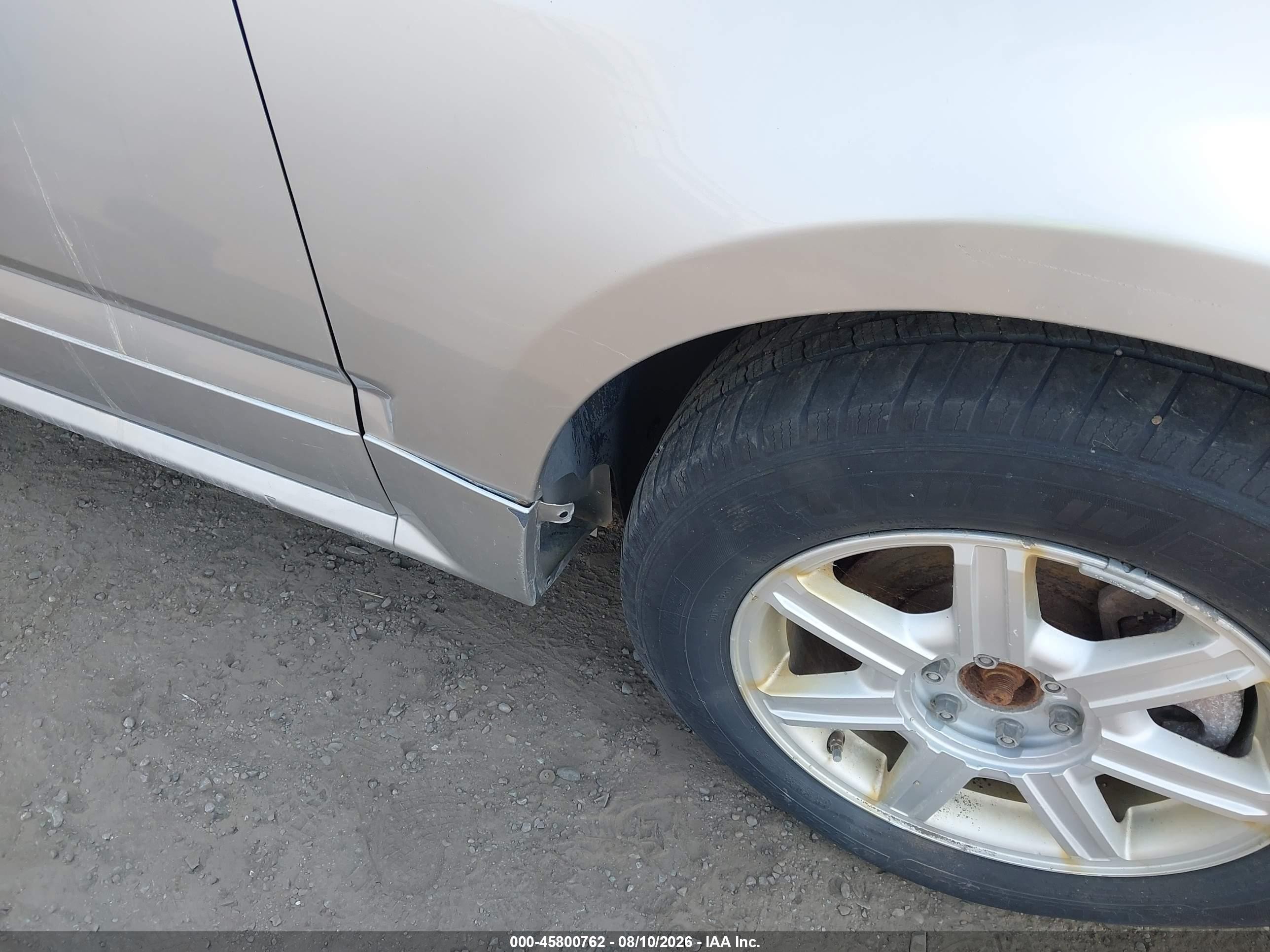 2004 Cadillac Srx Standard Silver vin: 1GYEE637840158279