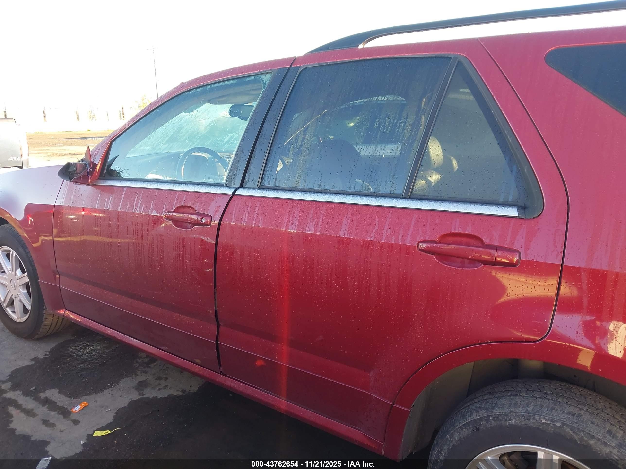 2005 Cadillac Srx V6 Красный vin: 1GYEE637950100263