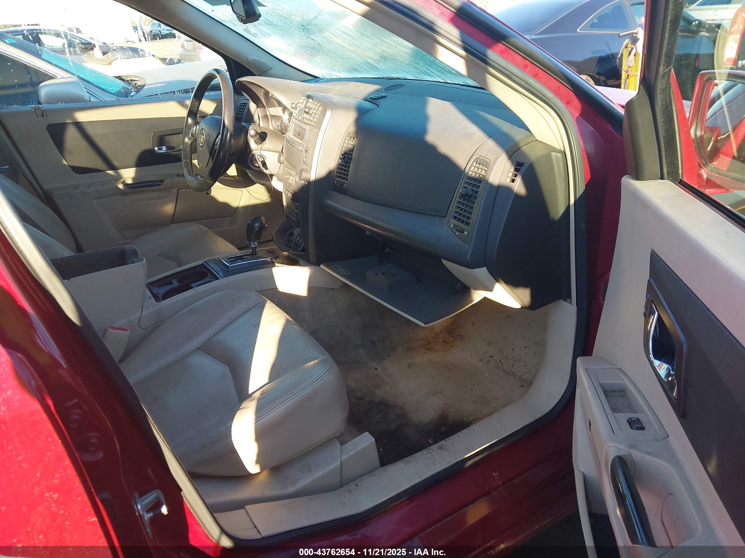 2005 Cadillac Srx V6 Красный vin: 1GYEE637950100263