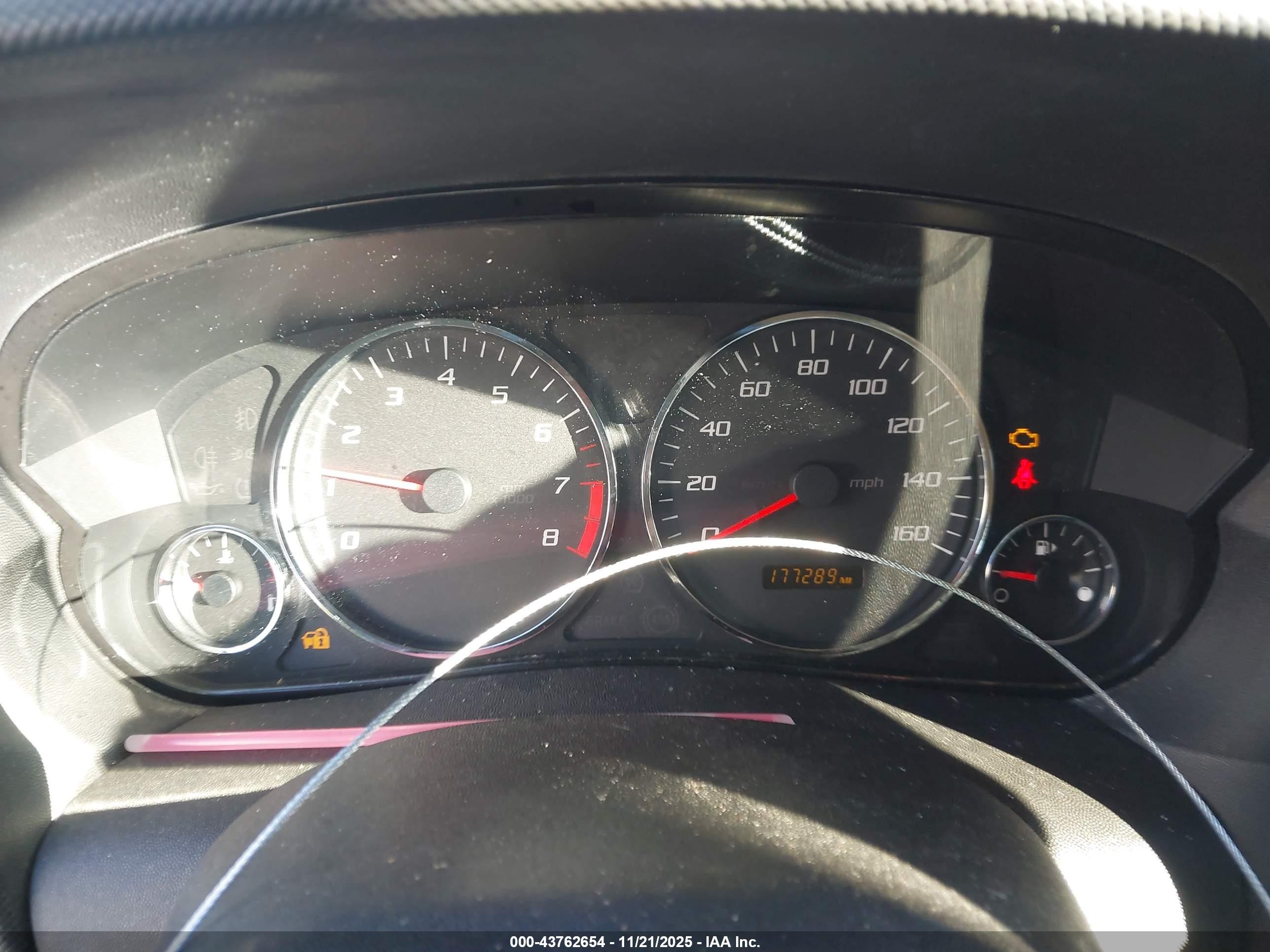 2005 Cadillac Srx V6 Красный vin: 1GYEE637950100263