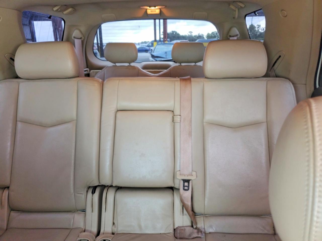 2007 Cadillac Srx White vin: 1GYEE637970165956