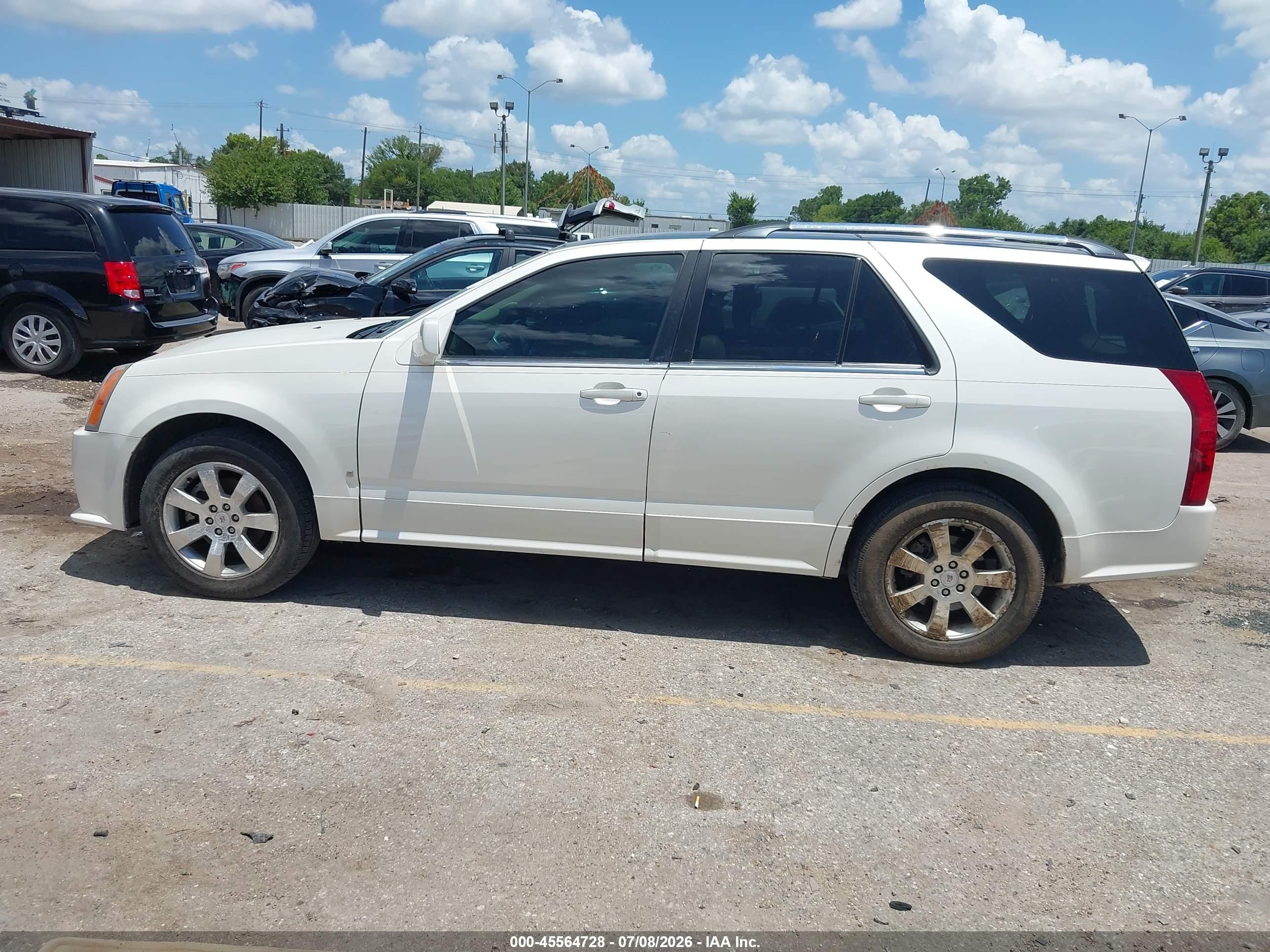 2008 Cadillac Srx Rwd Cream vin: 1GYEE637980112885