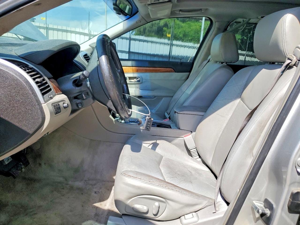 2008 Cadillac Srx Silver vin: 1GYEE637980118668