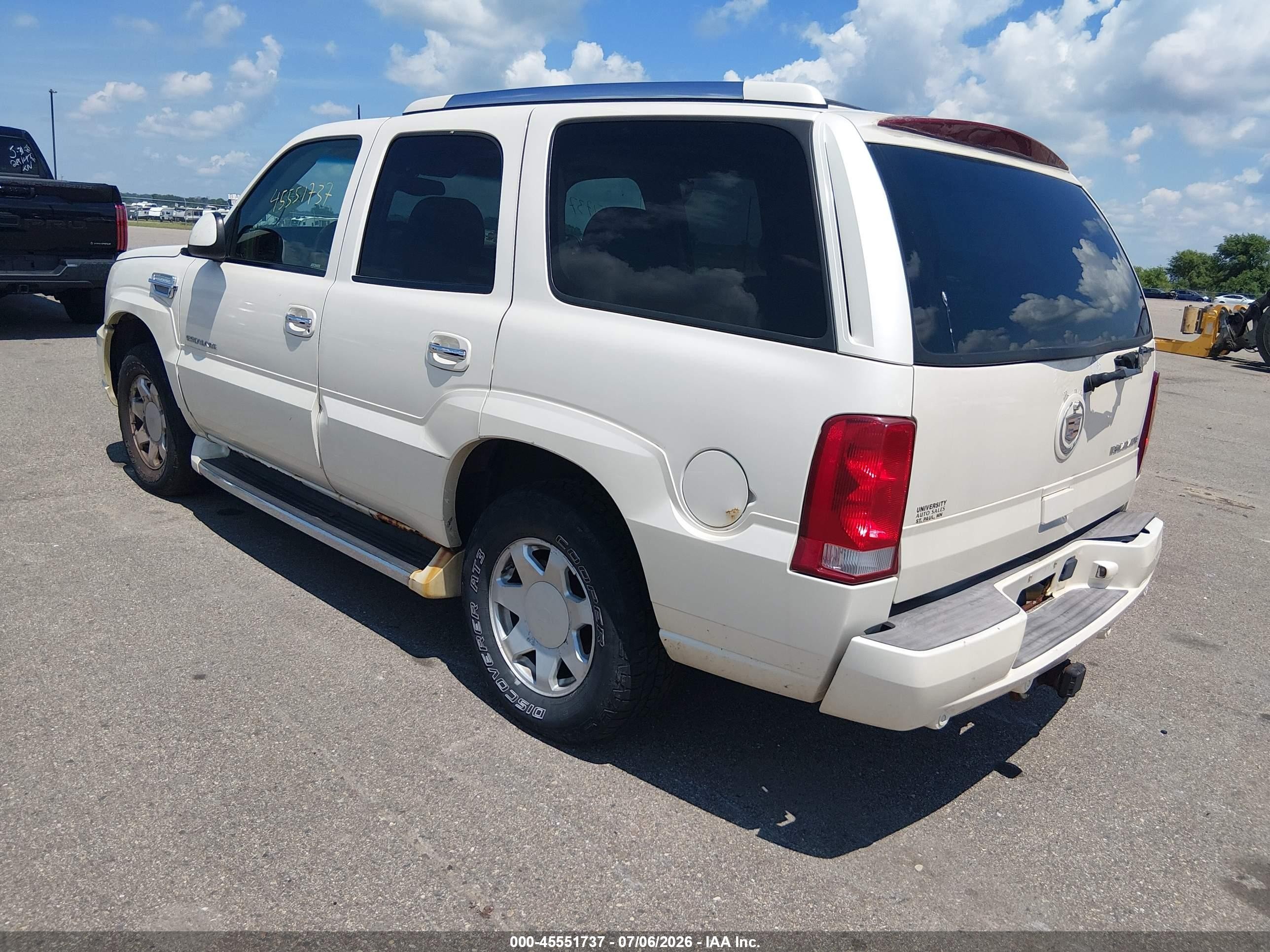 2002 Cadillac Escalade Standard Белый vin: 1GYEK63N02R160690