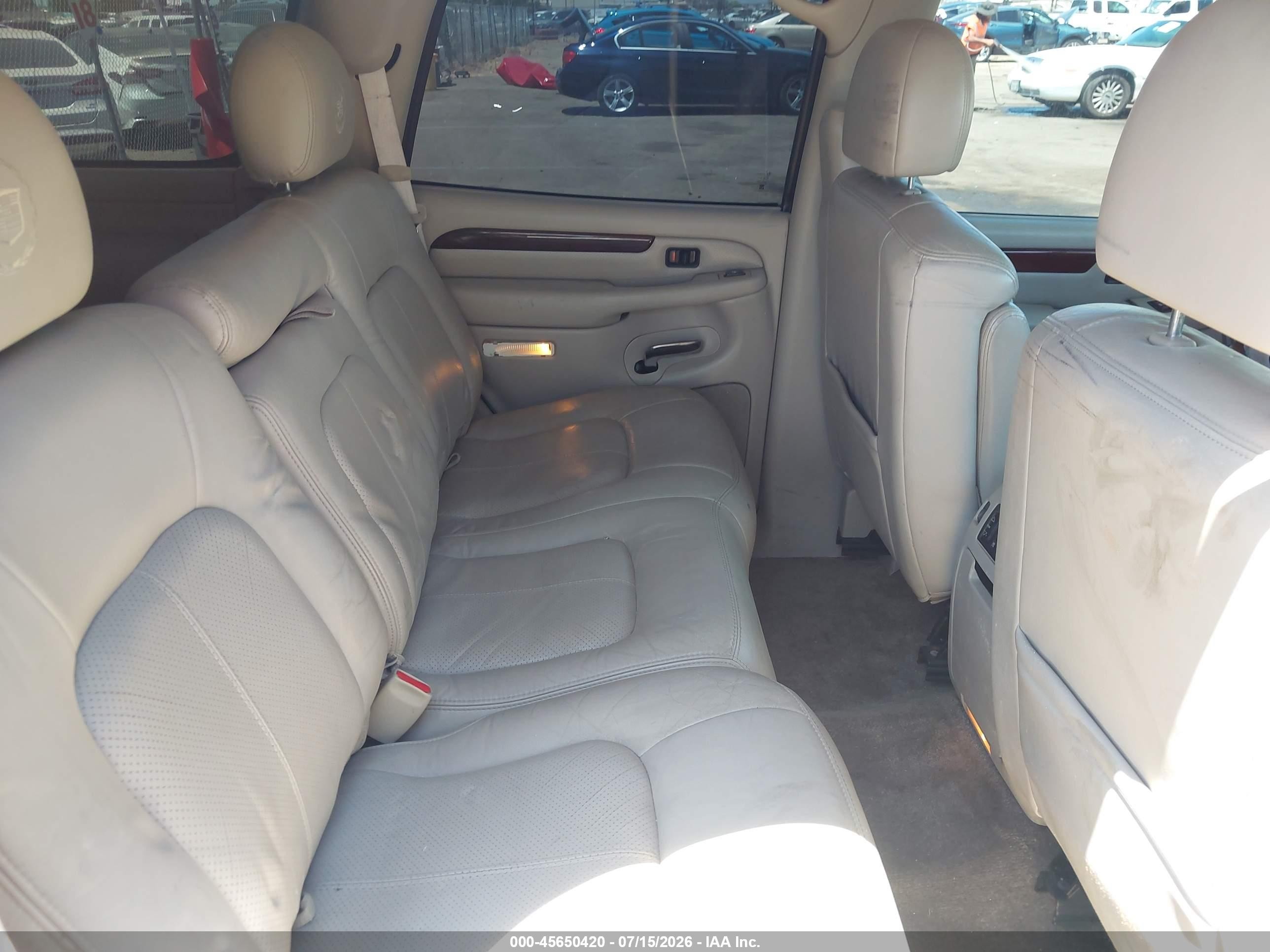 2002 Cadillac Escalade Standard Черный vin: 1GYEK63N12R205538