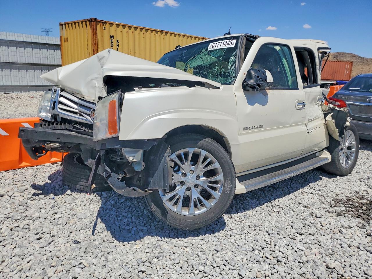 2005 Cadillac Escalade Luxury White vin: 1GYEK63N15R205155