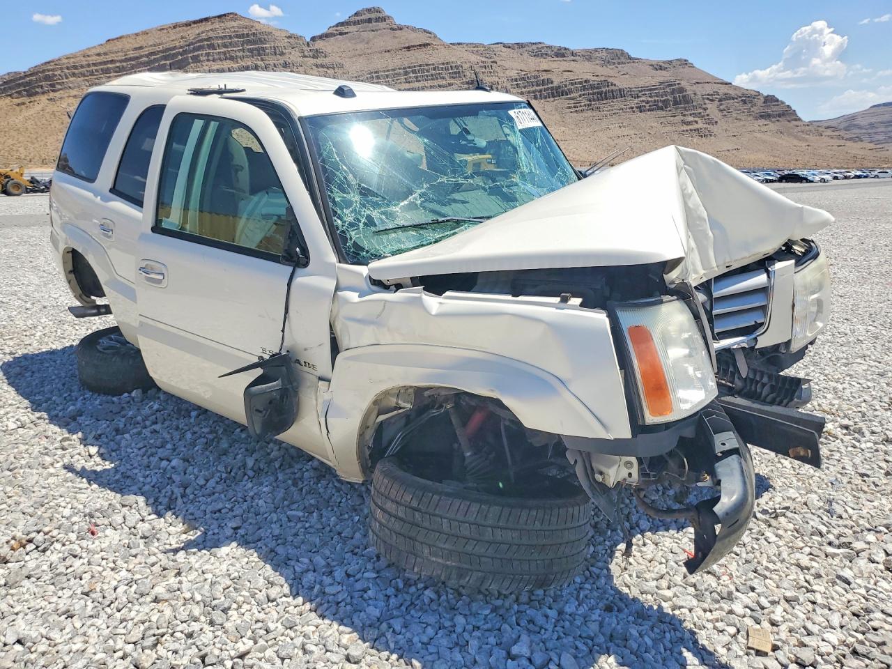 2005 Cadillac Escalade Luxury White vin: 1GYEK63N15R205155