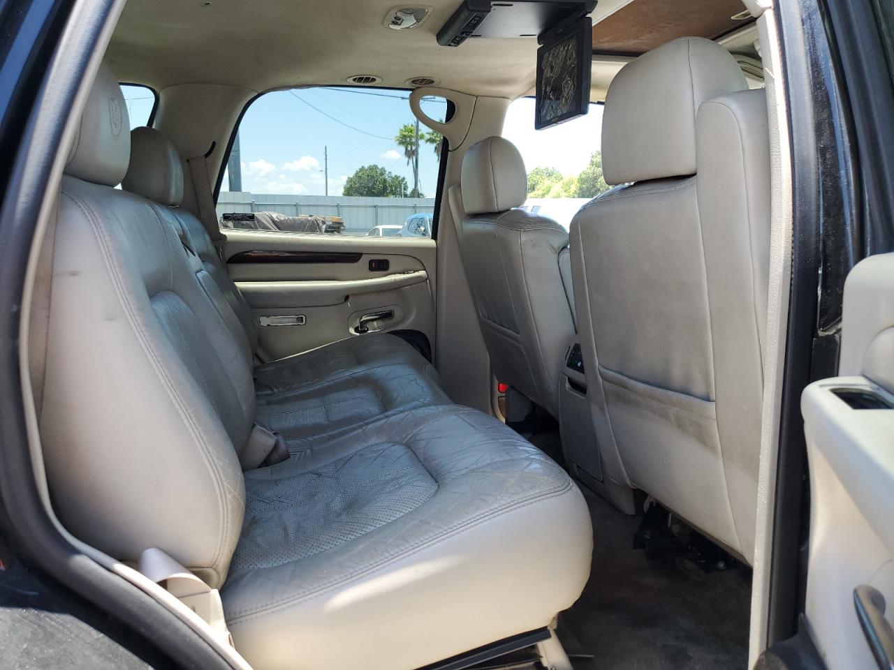 2002 Cadillac Escalade Luxury Black vin: 1GYEK63N22R237852
