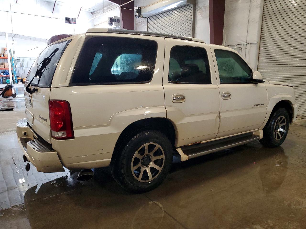 2004 Cadillac Escalade Luxury White vin: 1GYEK63N24R204868