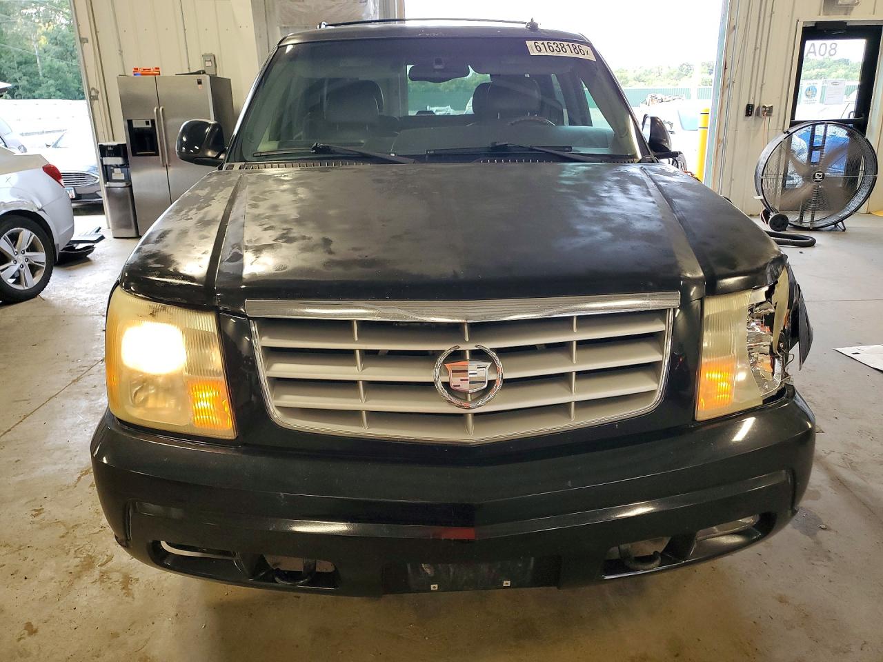 2002 Cadillac Escalade Luxury Black vin: 1GYEK63N32R324790