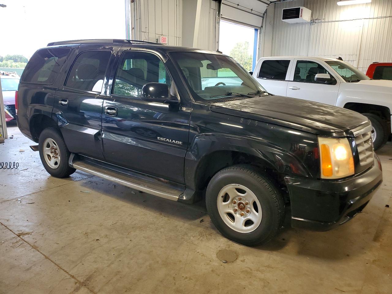 2002 Cadillac Escalade Luxury Black vin: 1GYEK63N32R324790