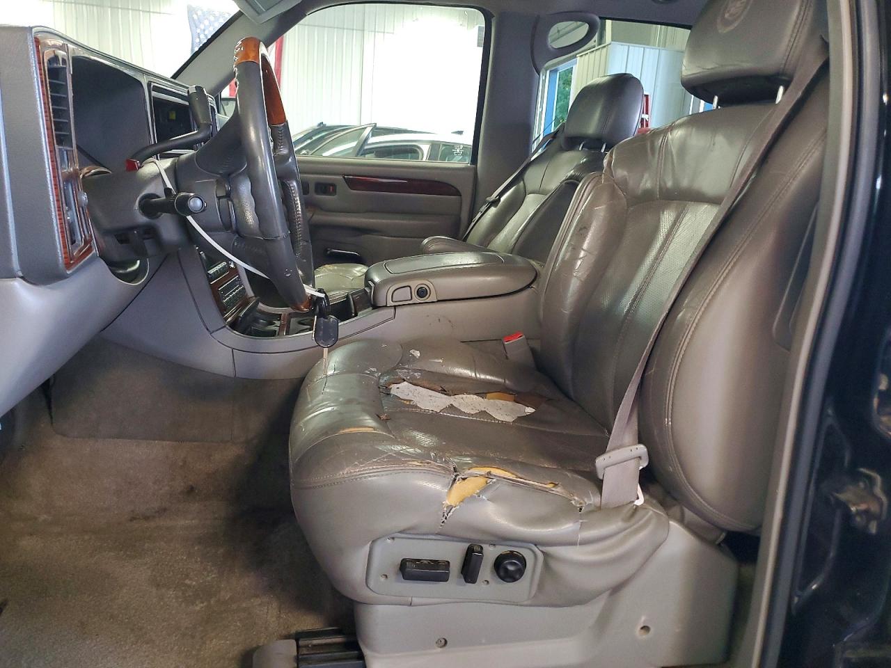 2002 Cadillac Escalade Luxury Black vin: 1GYEK63N32R324790