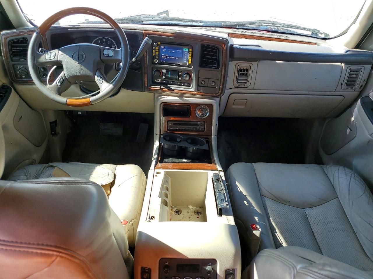 2003 Cadillac Escalade Luxury White vin: 1GYEK63N33R293901