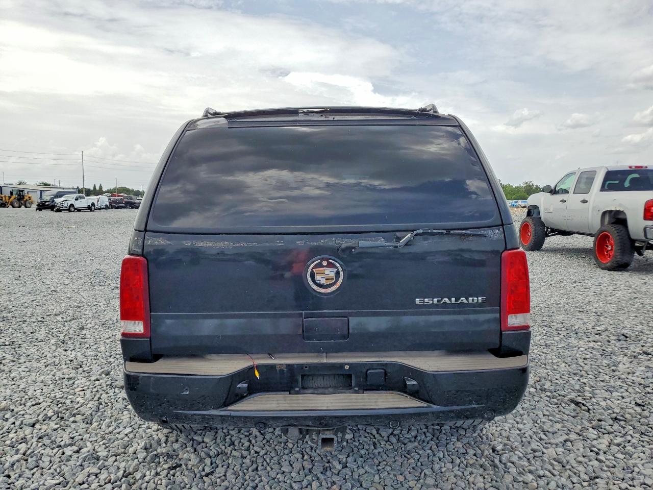 2004 Cadillac Escalade Luxury Черный vin: 1GYEK63N34R265999