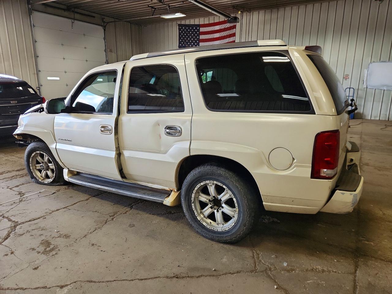 2004 Cadillac Escalade Luxury White vin: 1GYEK63N44R106747