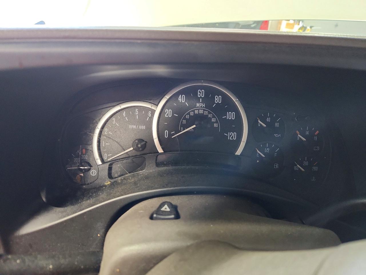 2004 Cadillac Escalade Luxury White vin: 1GYEK63N44R106747