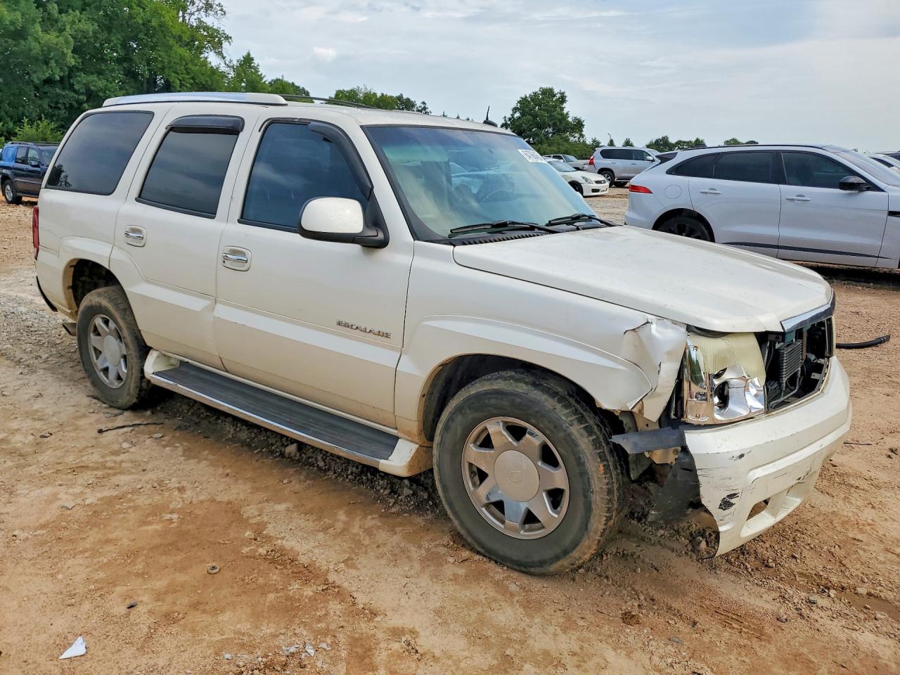 2002 Cadillac Escalade Luxury White vin: 1GYEK63N52R313127
