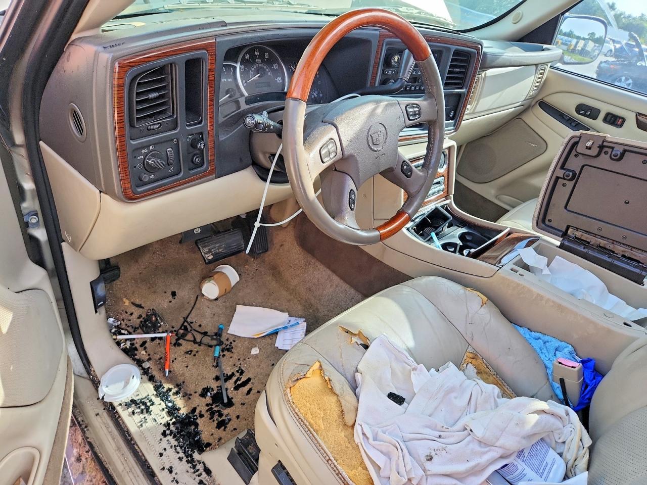 2003 Cadillac Escalade Luxury Gold vin: 1GYEK63N53R281362