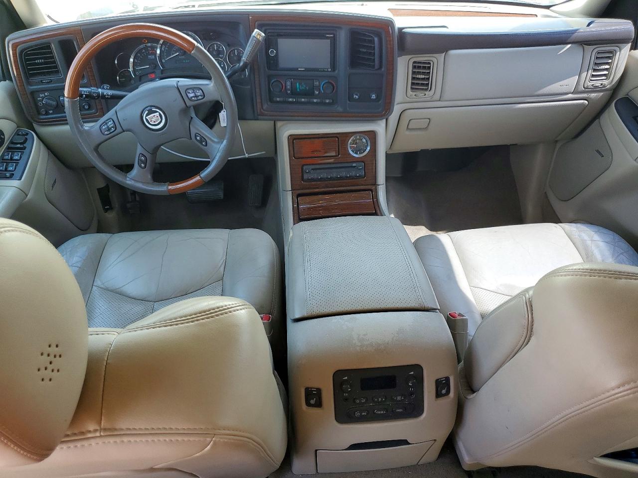 2004 Cadillac Escalade Luxury Белый vin: 1GYEK63N54R184860