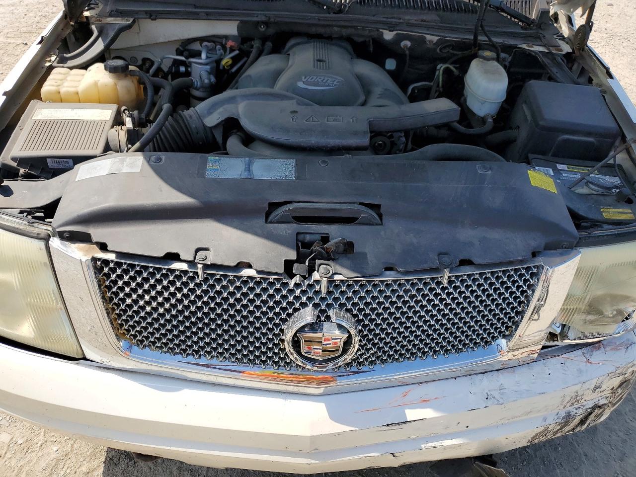 2004 Cadillac Escalade Luxury Белый vin: 1GYEK63N54R184860