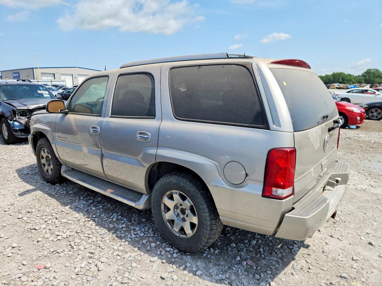 2005 Cadillac Escalade Luxury Silver vin: 1GYEK63N55R235226