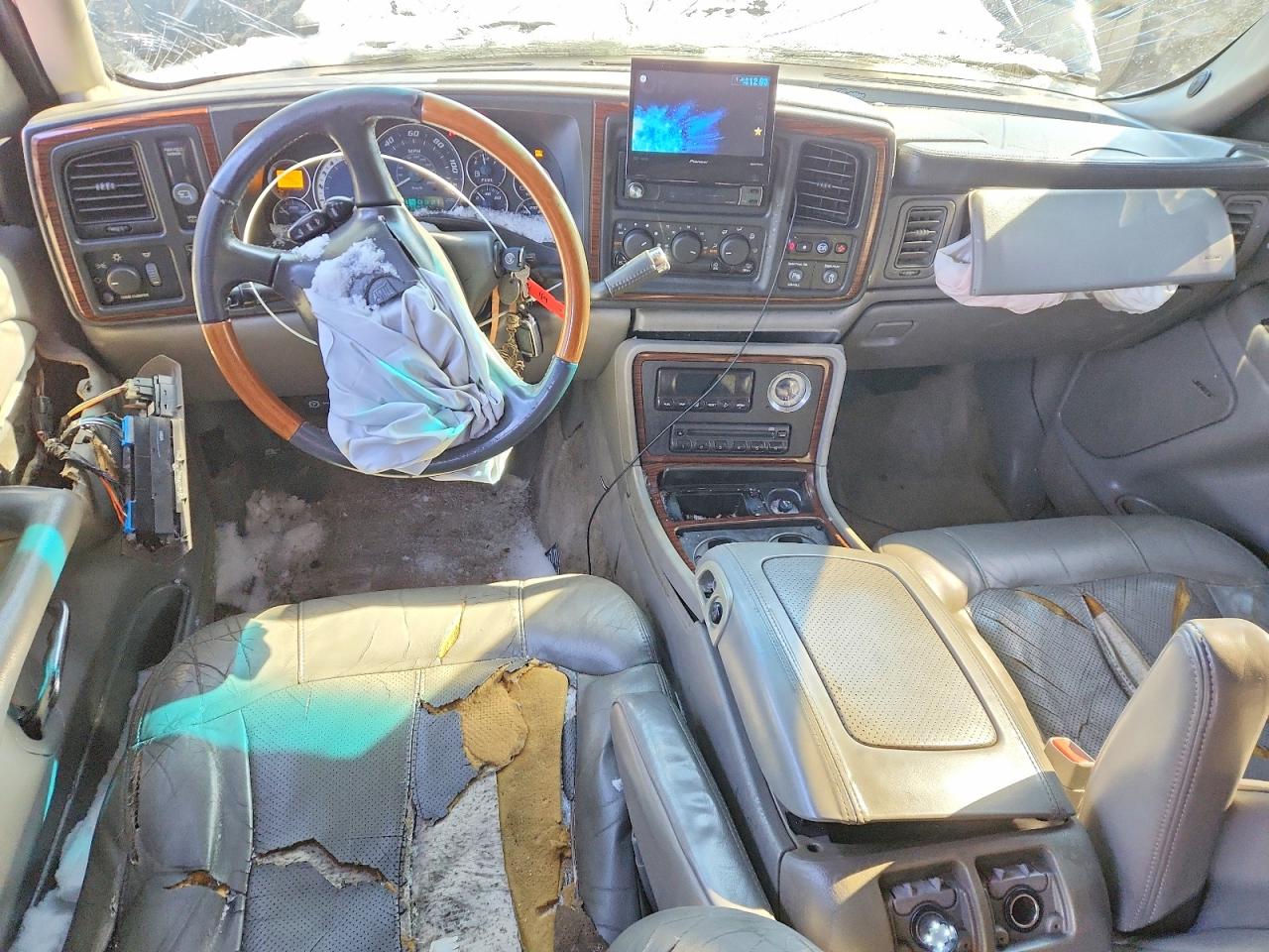 2002 Cadillac Escalade Luxury Black vin: 1GYEK63N62R185772