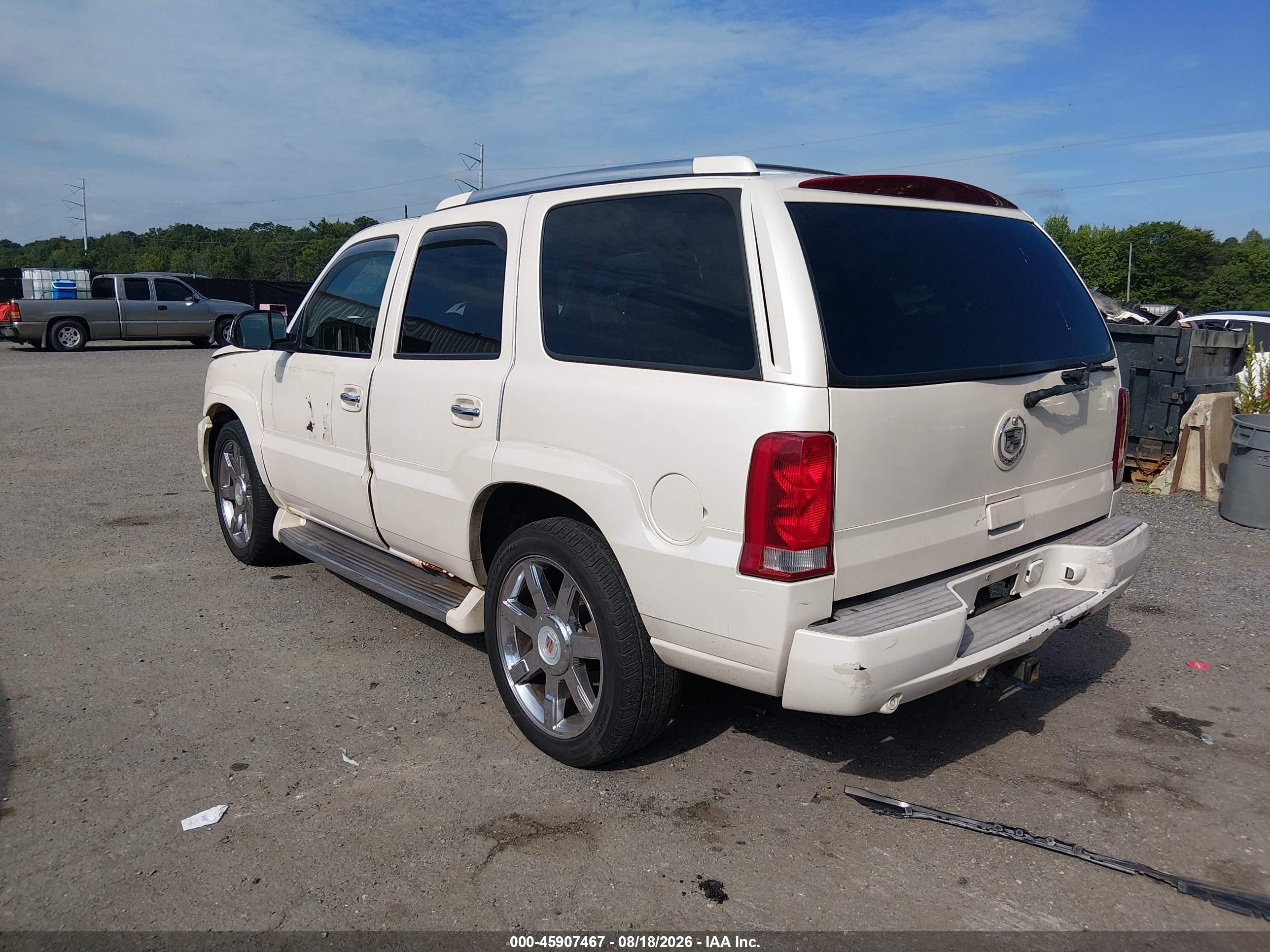 2002 Cadillac Escalade Standard White vin: 1GYEK63N62R304744