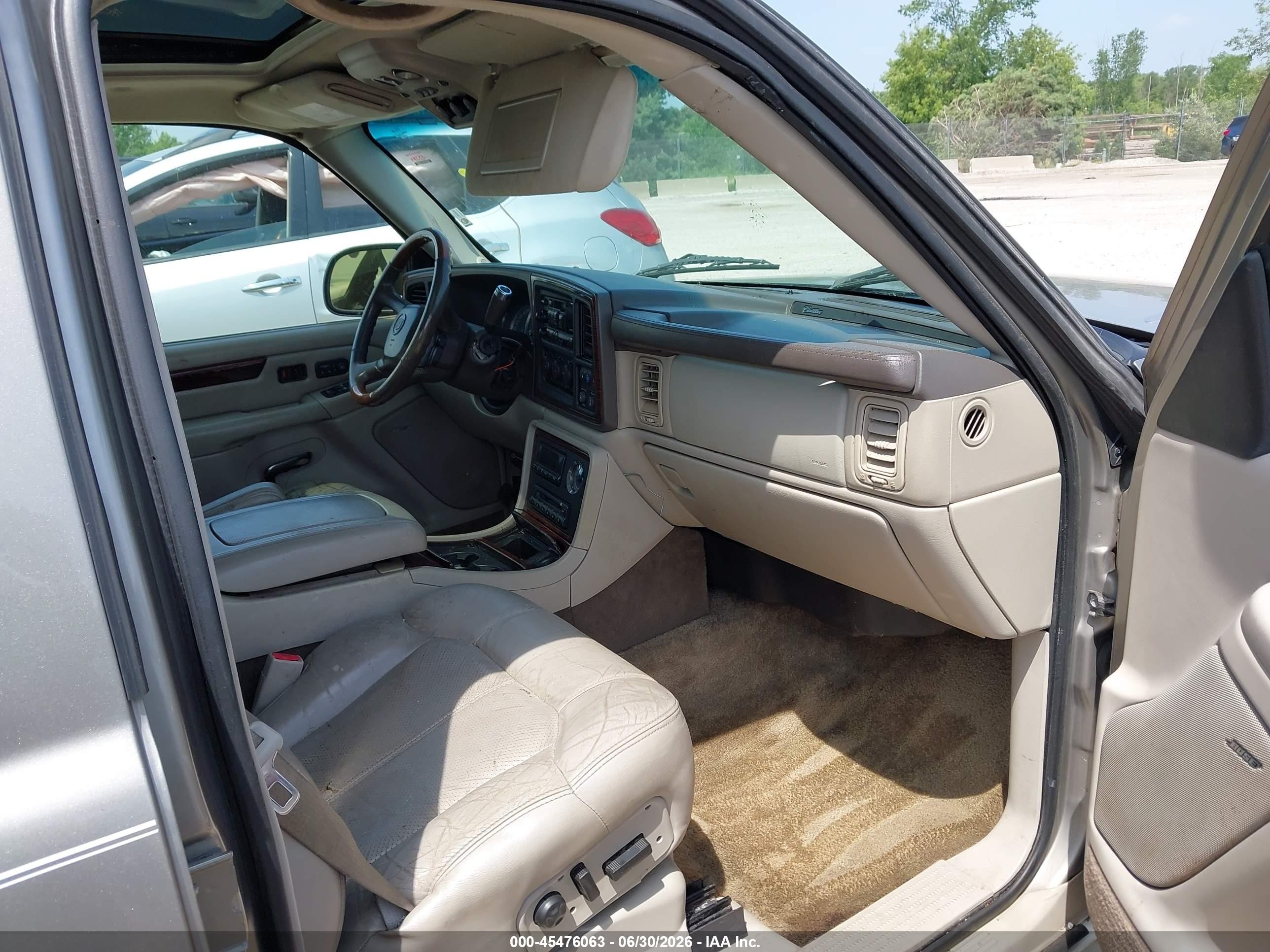 2002 Cadillac Escalade Standard Brown vin: 1GYEK63N62R316828