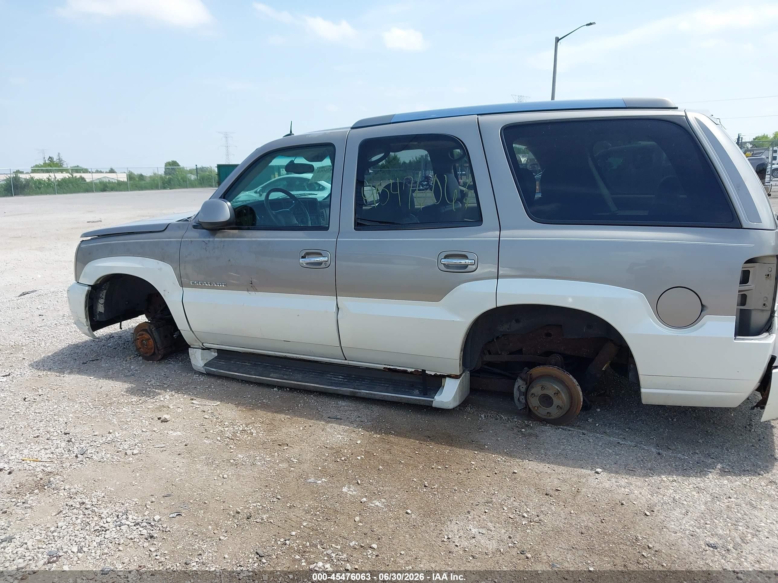 2002 Cadillac Escalade Standard Brown vin: 1GYEK63N62R316828