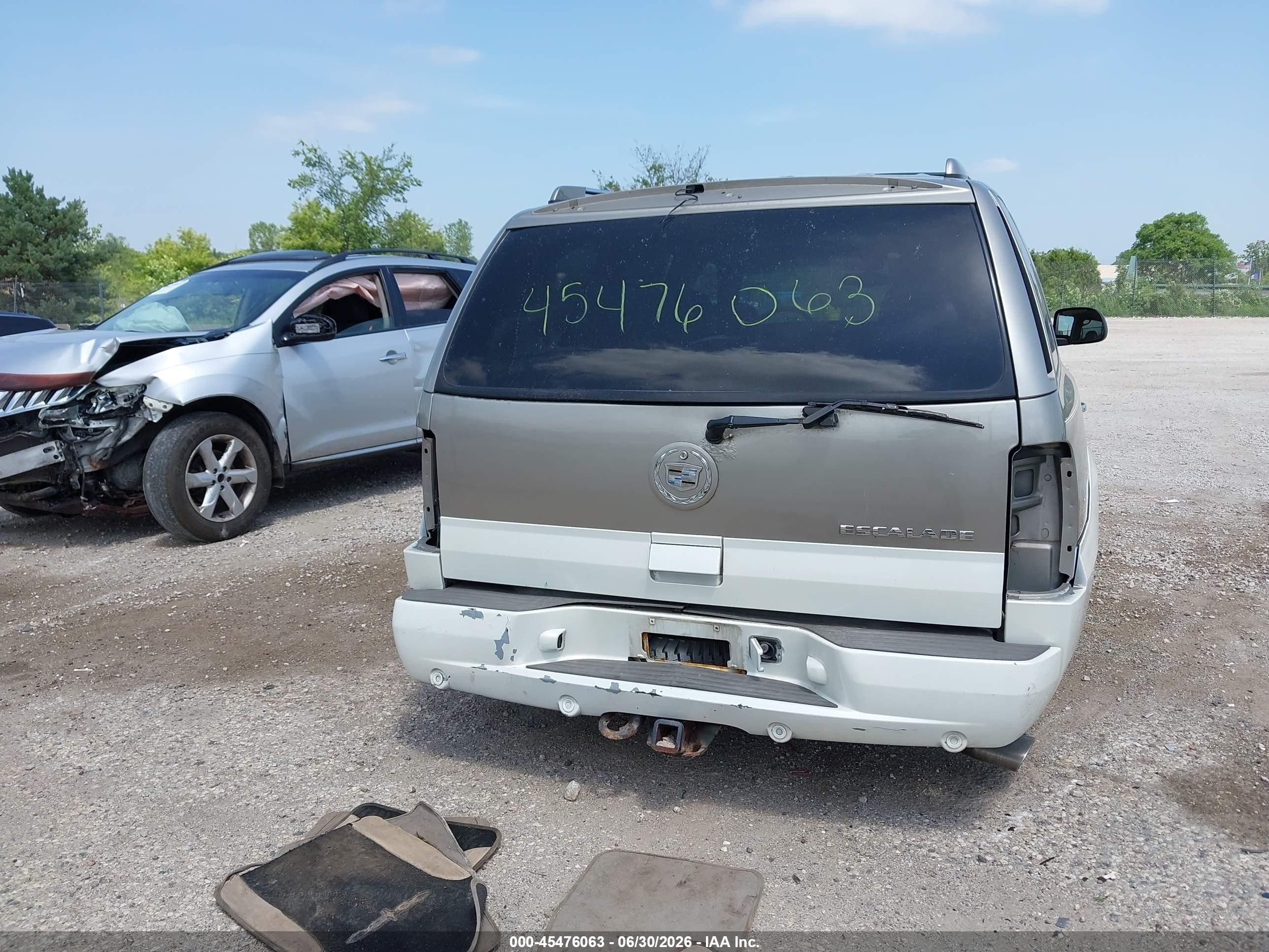 2002 Cadillac Escalade Standard Brown vin: 1GYEK63N62R316828