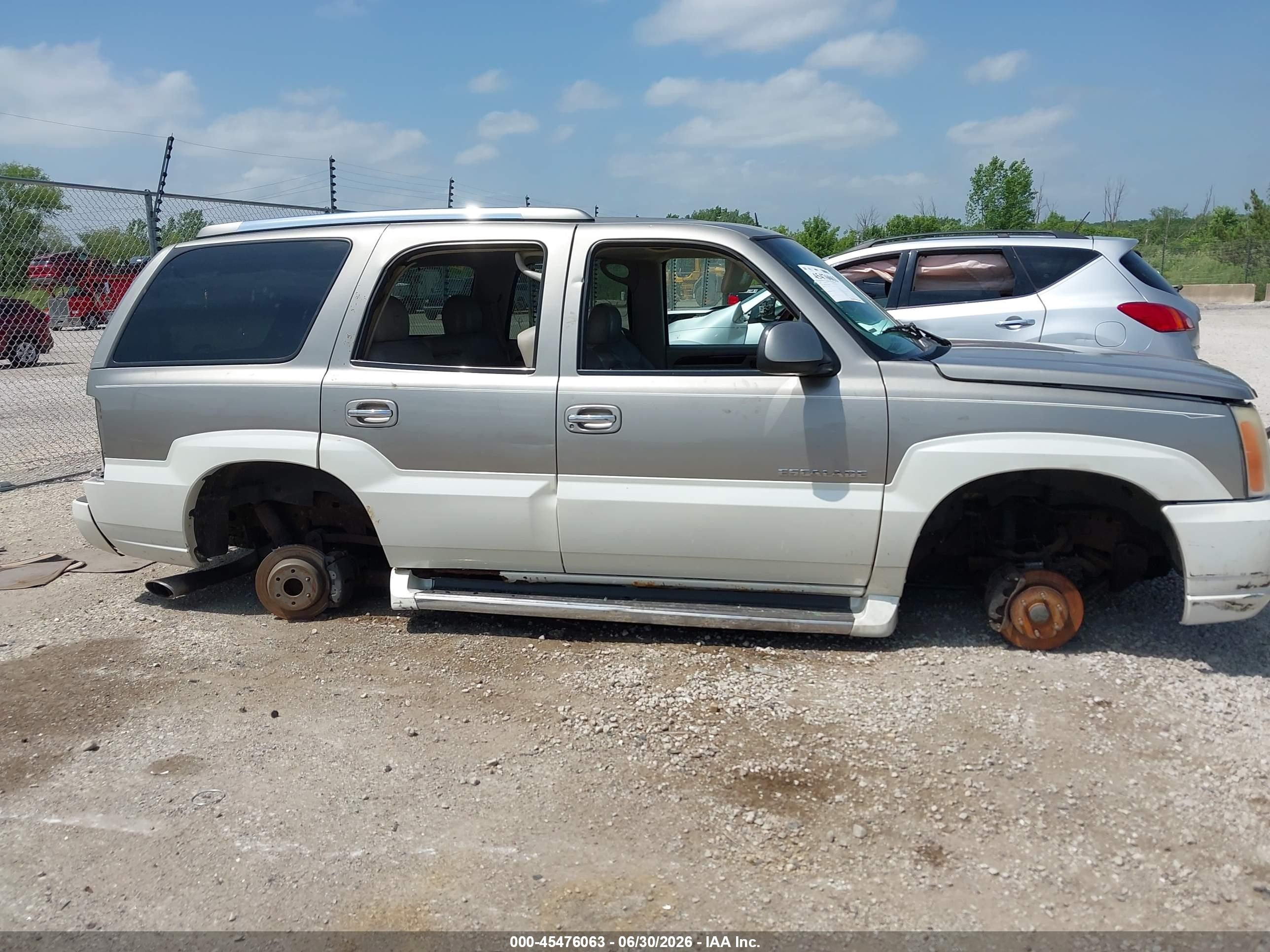 2002 Cadillac Escalade Standard Brown vin: 1GYEK63N62R316828