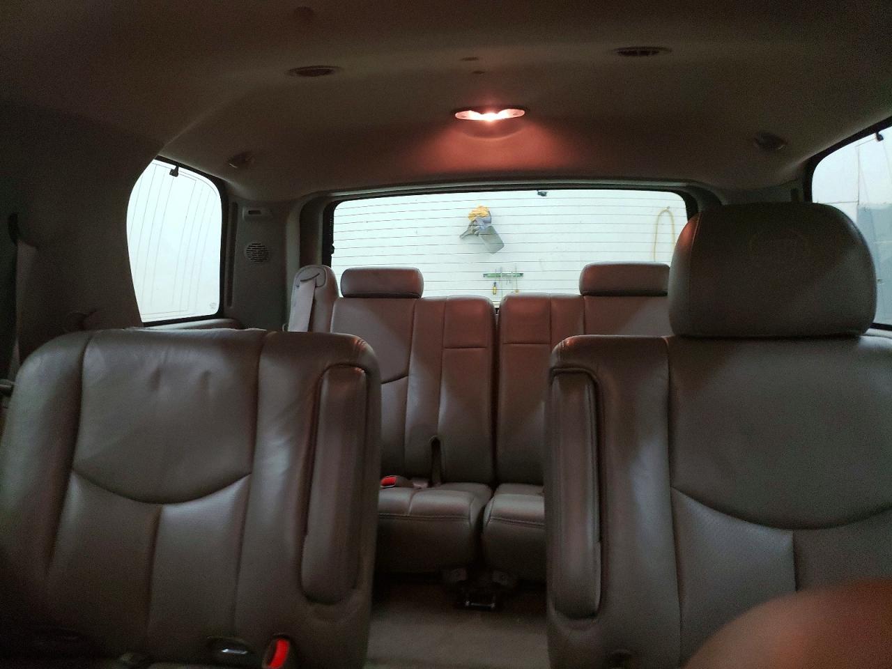 2004 Cadillac Escalade Luxury Black vin: 1GYEK63N64R200368